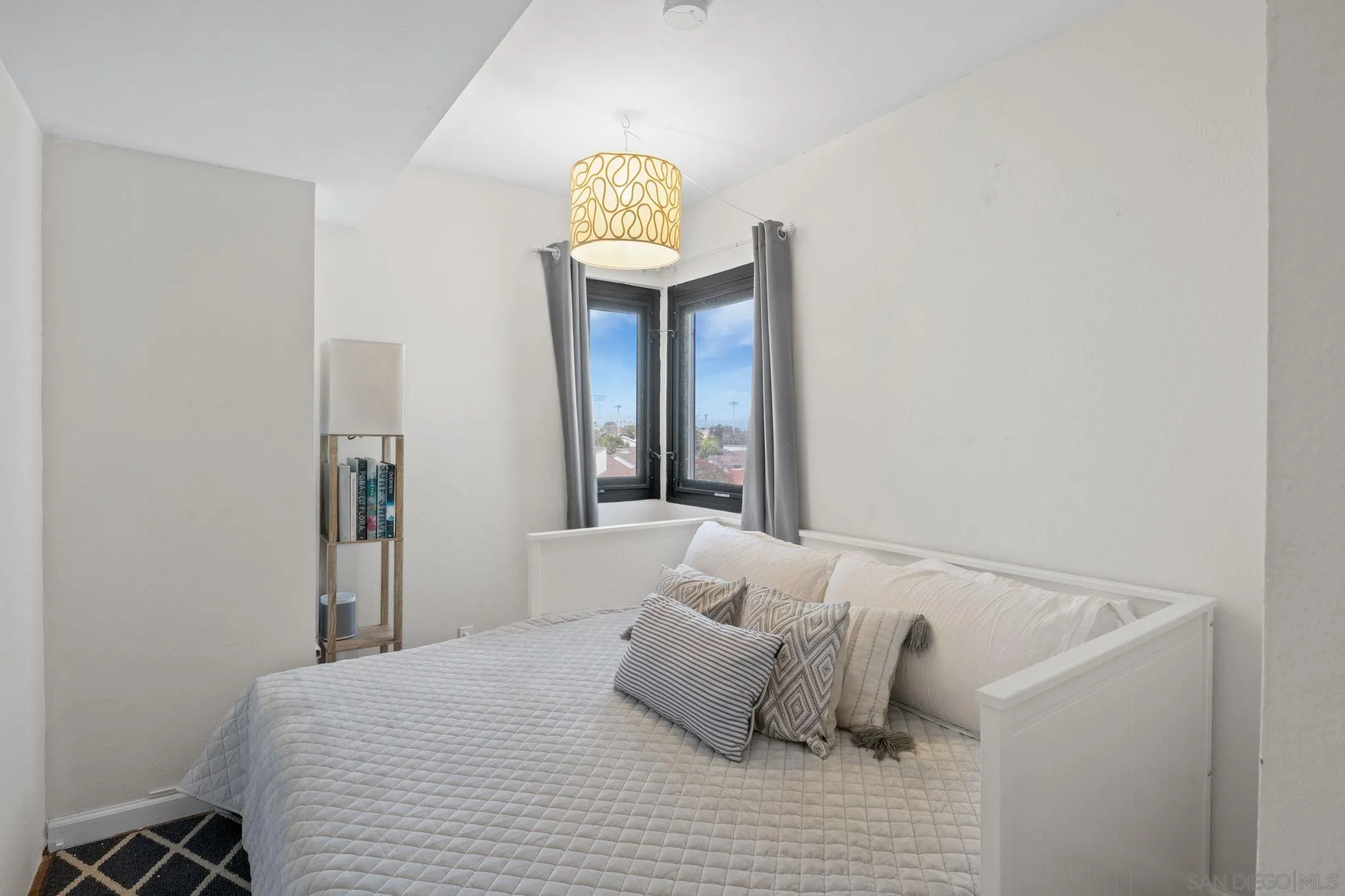 https://cdn.realtyfeed.com/cdn/127/260020920/9de87e79b8da62d089d2832610d1134e.webp