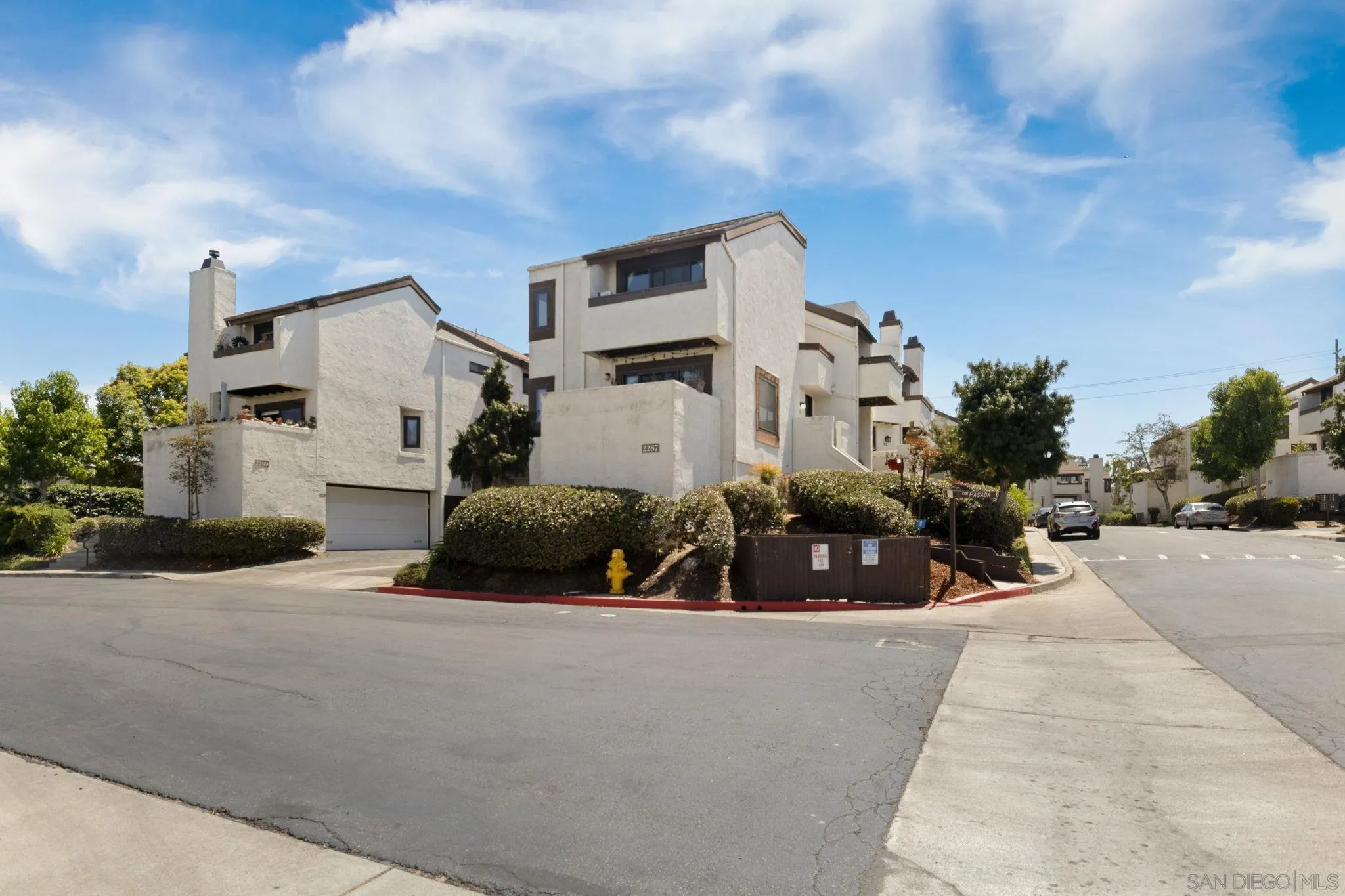 https://cdn.realtyfeed.com/cdn/127/260020920/b29293d8b15d8a042aae97bd841c253d.webp