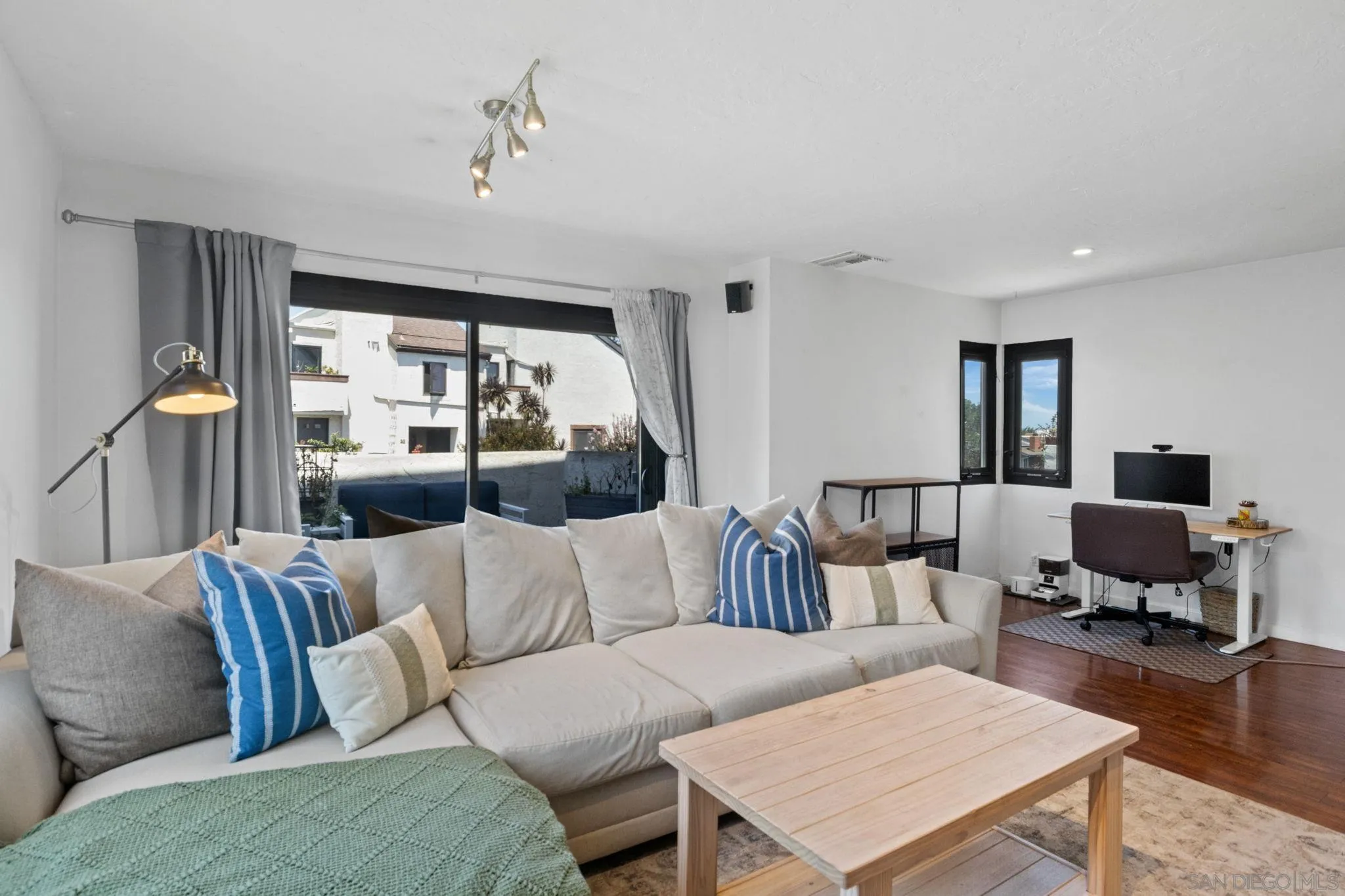 2287 Caminito Pasada Unit 101, San Diego, CA 92107 - Photo 2 of 28, San Diego, CA