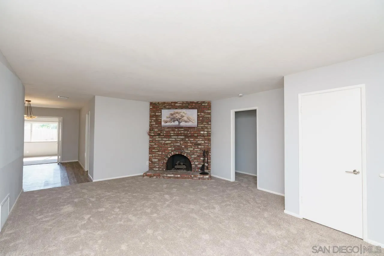 https://cdn.realtyfeed.com/cdn/127/260020922/1ae50d7e5b0053c94ac3b1b7ef7b1af9.webp