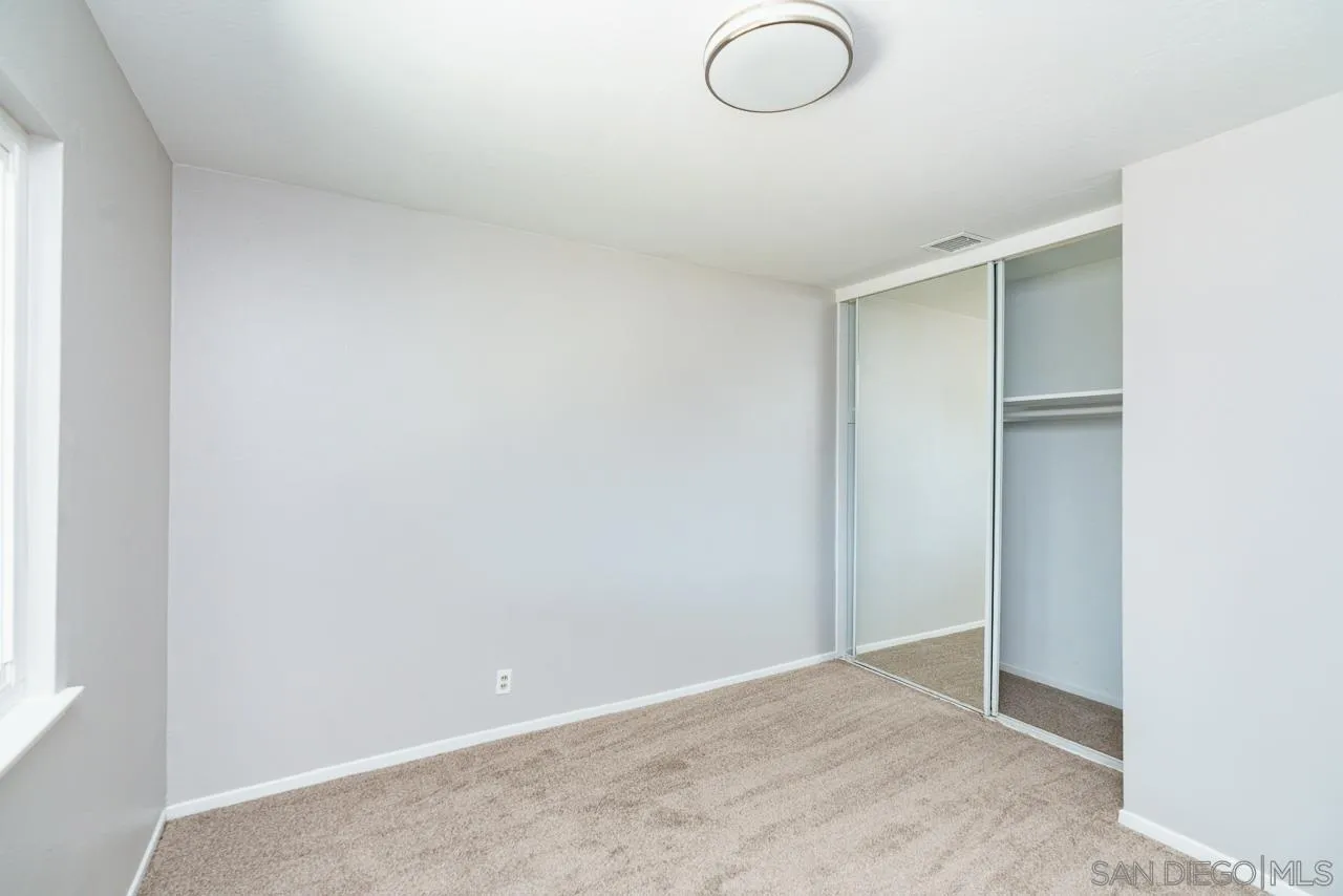 https://cdn.realtyfeed.com/cdn/127/260020922/8fb23b2afae7320f87b8f3b9468cf766.webp