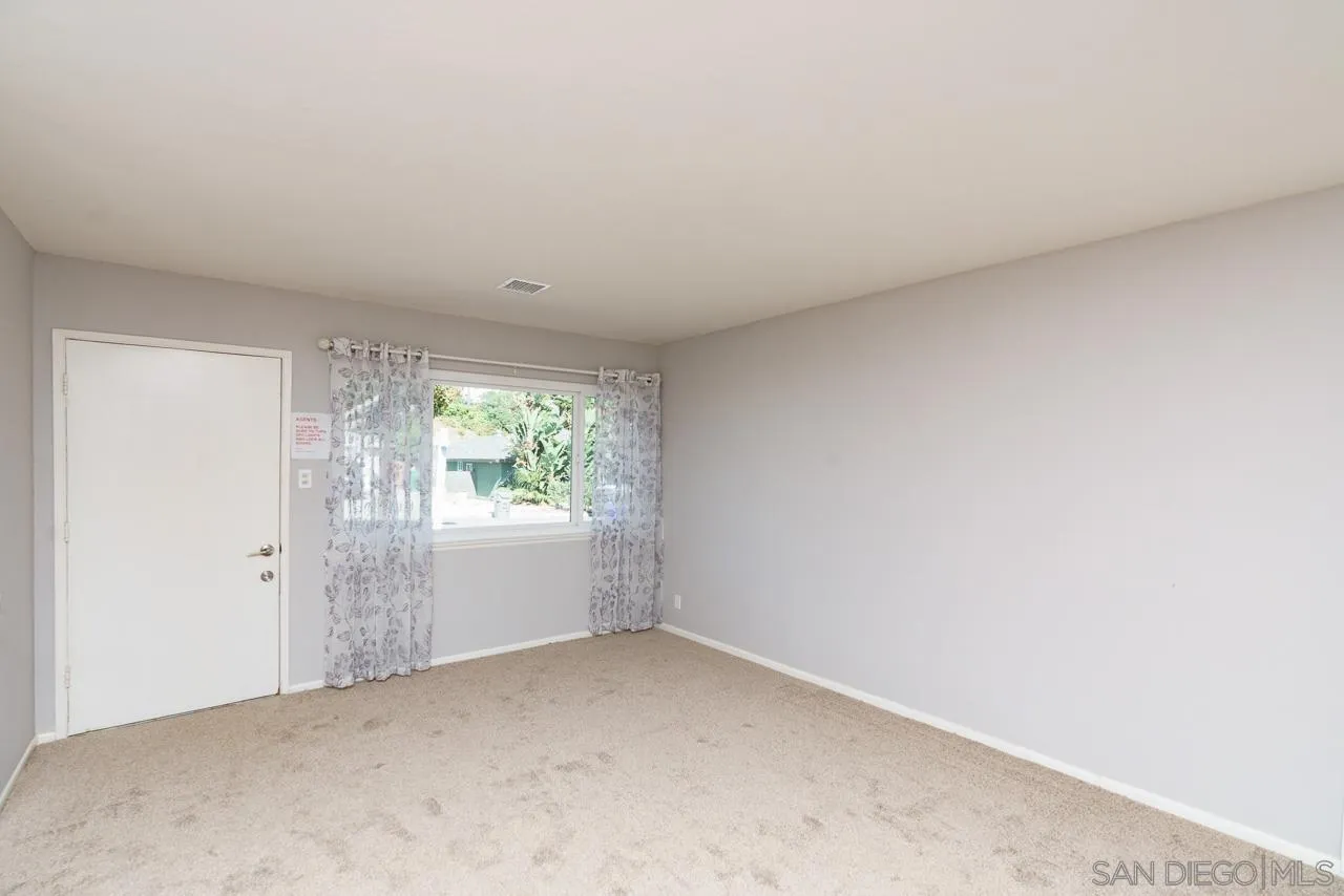 https://cdn.realtyfeed.com/cdn/127/260020922/94a6e18ccc20f1ed4b0efb9f0104af45.webp