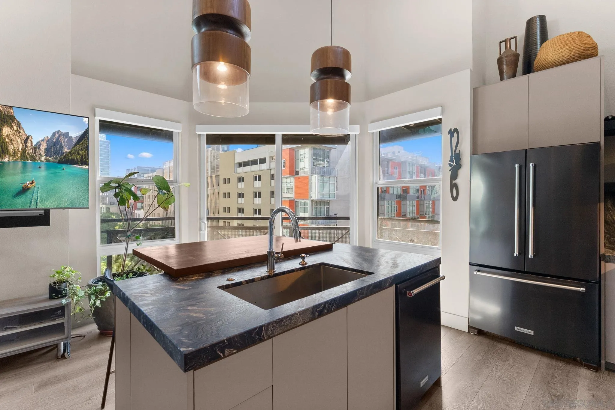 https://cdn.realtyfeed.com/cdn/127/260020927/07855a3c7176bdbff24498a8e9a25e0a.webp