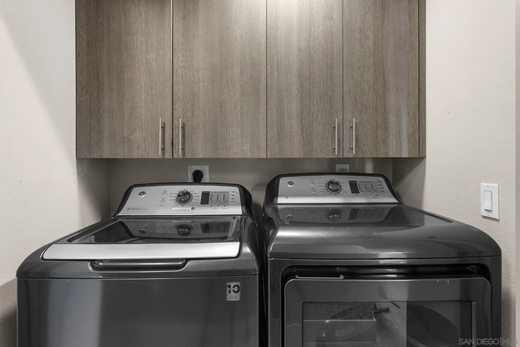 https://cdn.realtyfeed.com/cdn/127/260020927/e89332d8168918ed2ca1c3d05d7c7e6d.webp