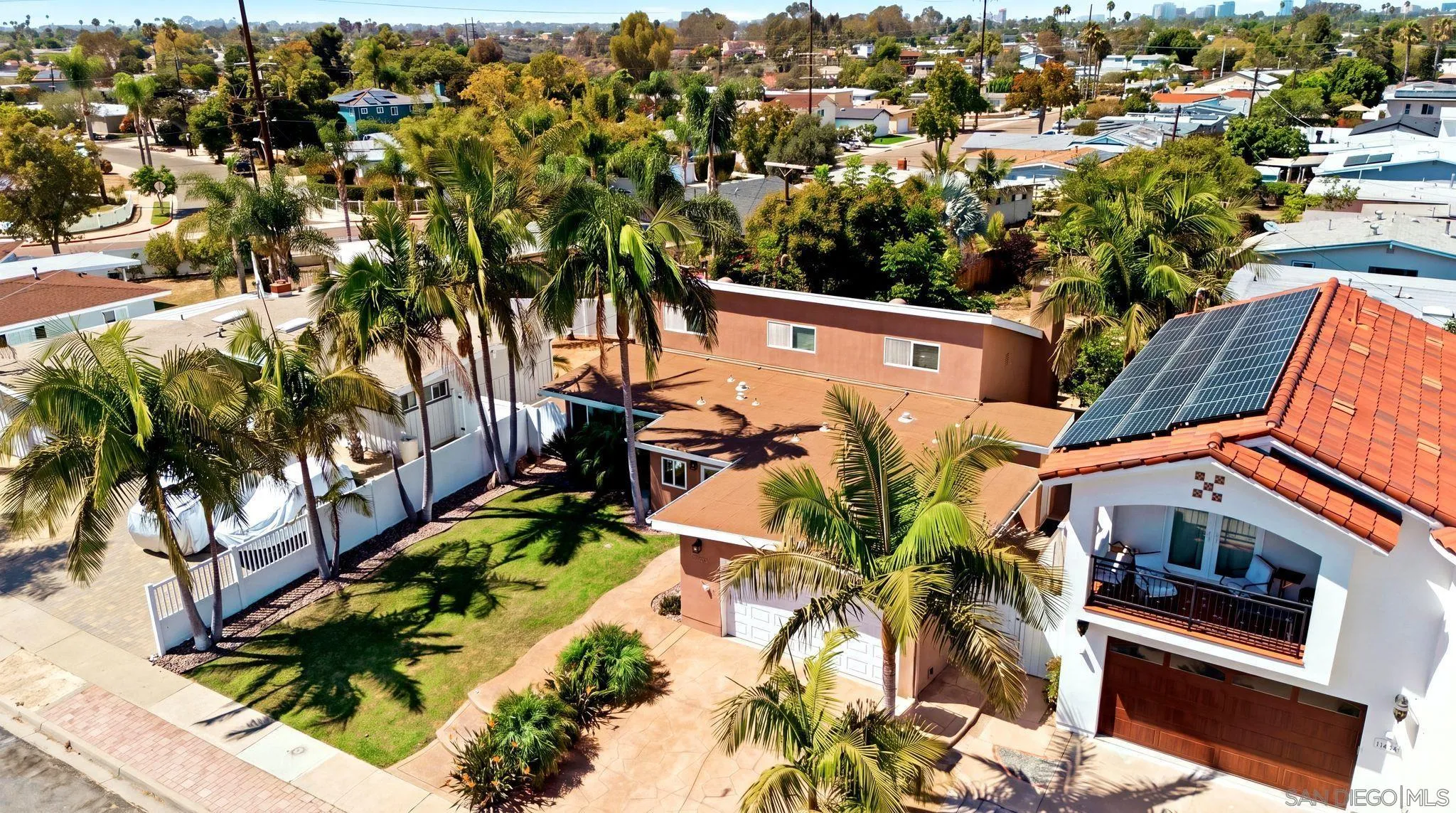 https://cdn.realtyfeed.com/cdn/127/260020929/18240bb9f7557c8985c9645a7369514e.webp