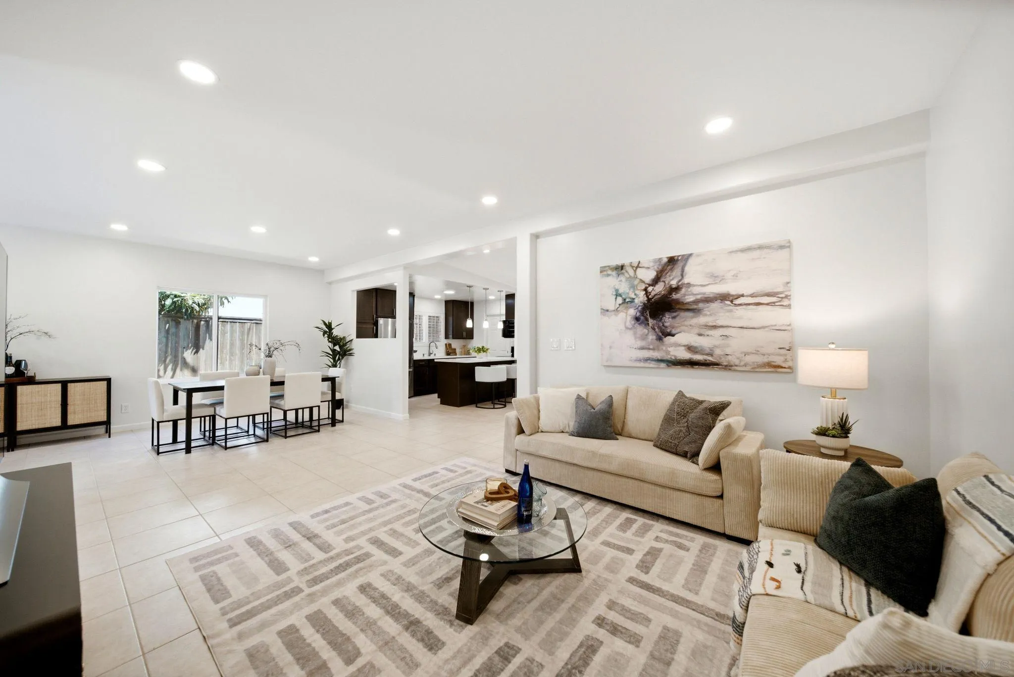 https://cdn.realtyfeed.com/cdn/127/260020929/50d50ce89a99ea38b799bc7273cd74f2.webp