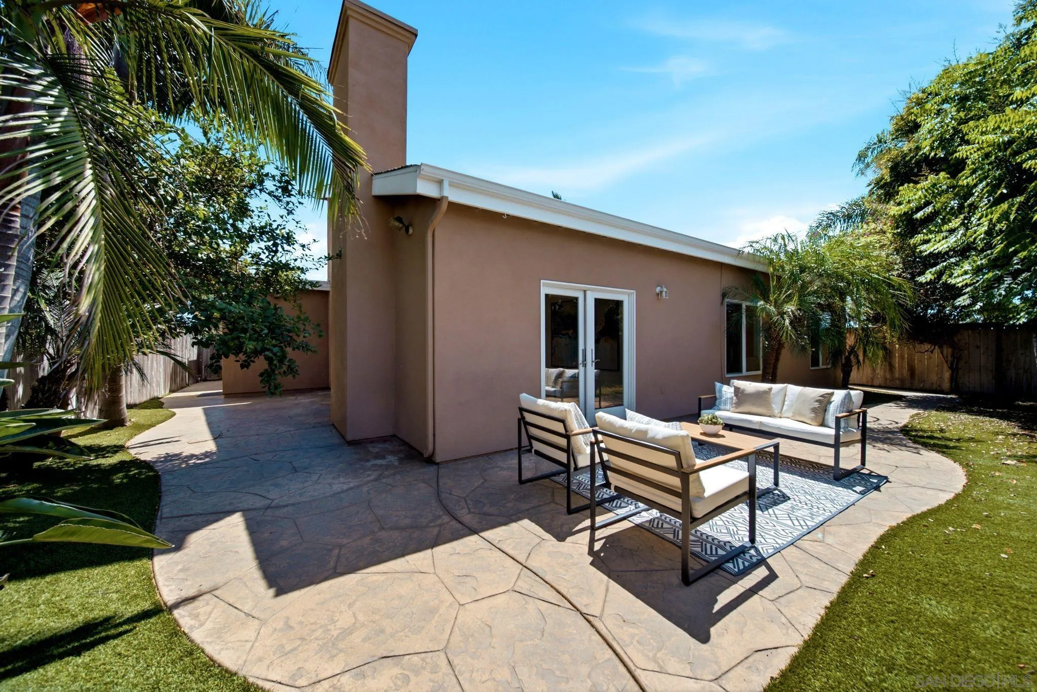 https://cdn.realtyfeed.com/cdn/127/260020929/c0ffdf688cca20b68cf746603adec0bf.webp