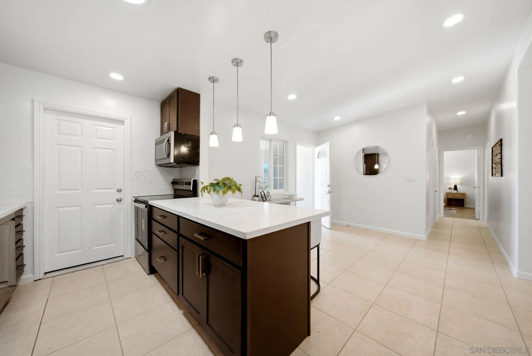 https://cdn.realtyfeed.com/cdn/127/260020929/d114302420ba02c45b20b16d8c881be7.webp