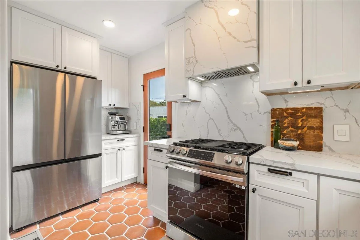 https://cdn.realtyfeed.com/cdn/127/260020930/c7b1fb70b92c5196a224cfeb03cb843d.webp