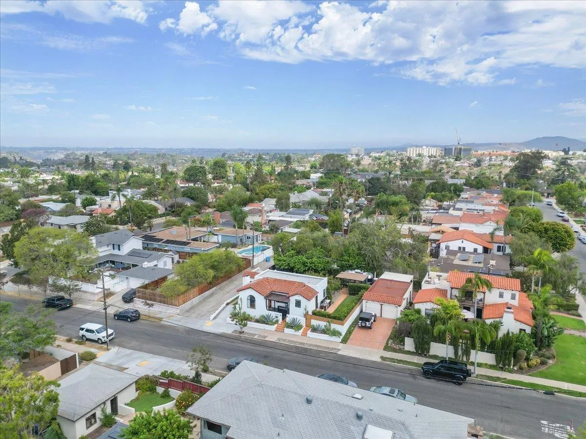 https://cdn.realtyfeed.com/cdn/127/260020930/f019637d896bed7621ffdffdc5b275c4.webp