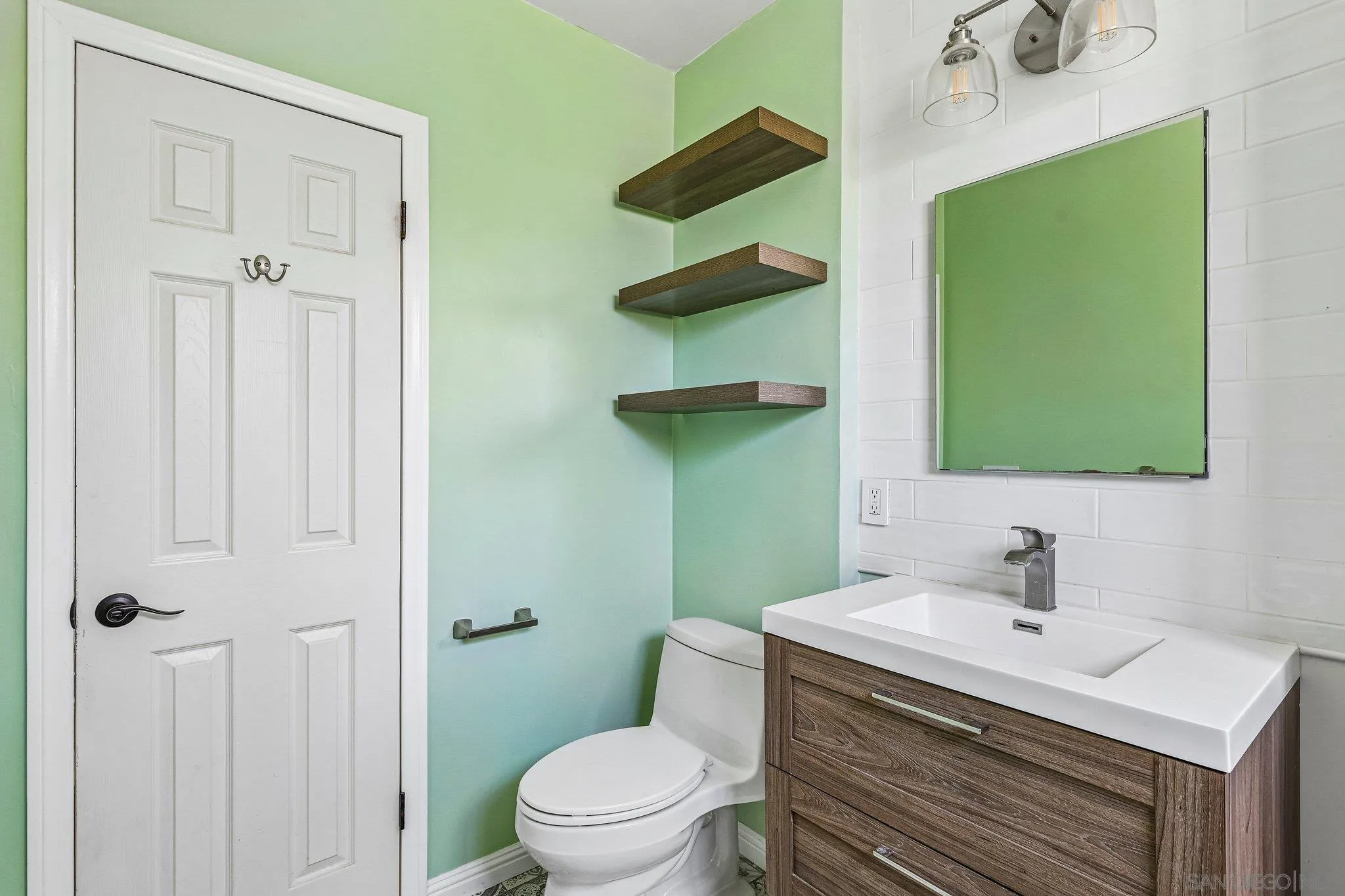 https://cdn.realtyfeed.com/cdn/127/260020935/48b9a3626442eb2935d2cb82a77afbb6.webp
