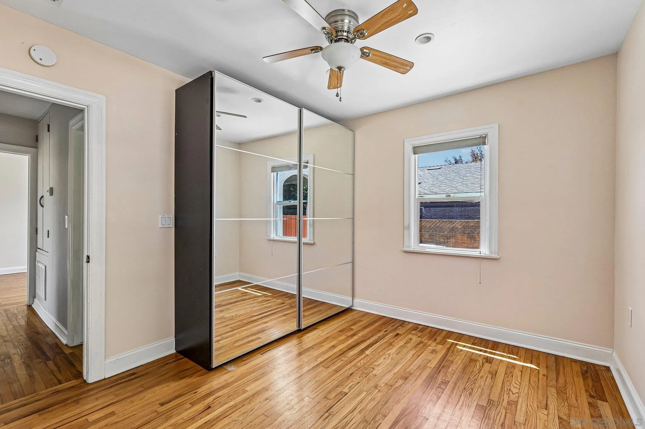 https://cdn.realtyfeed.com/cdn/127/260020935/60f6b8116f437bb3c84665f1f090bfc4.webp