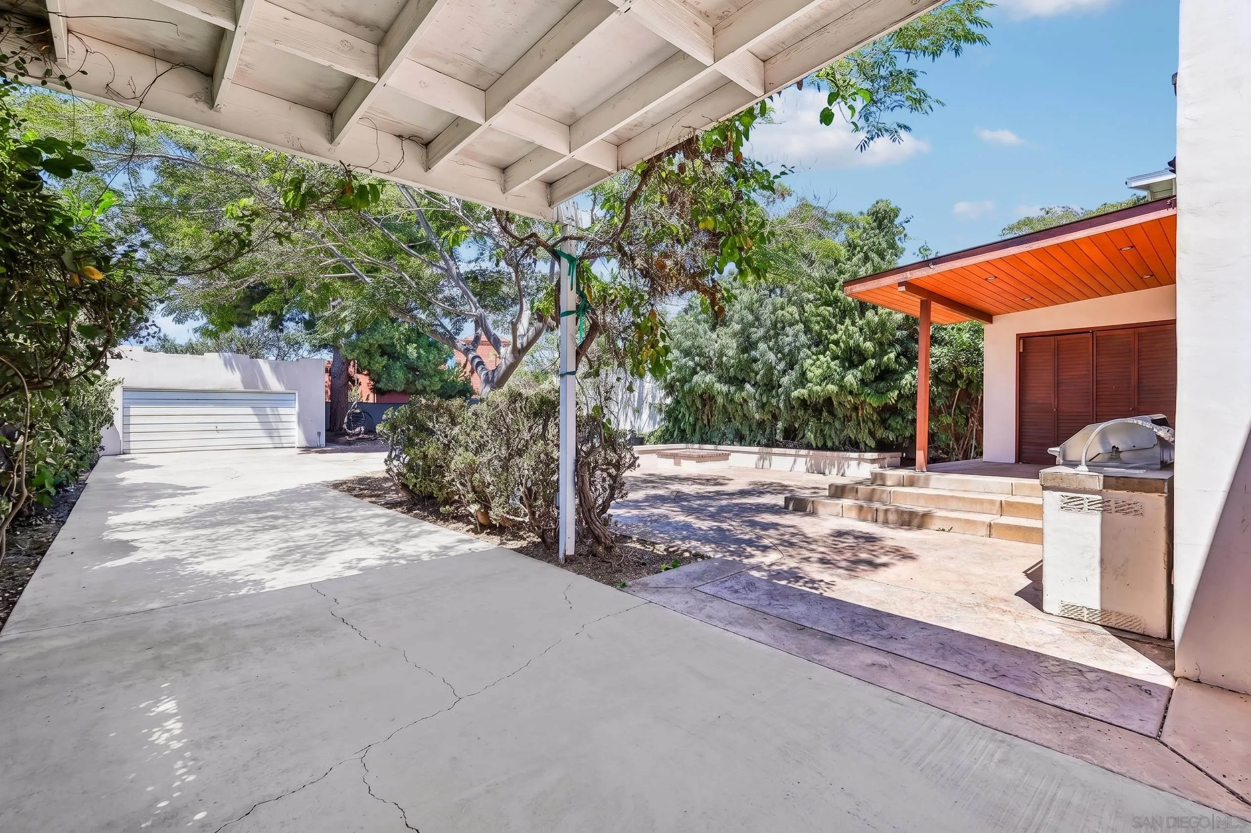 https://cdn.realtyfeed.com/cdn/127/260020935/be1a0221face595ba9d6ecce3bc2ecf5.webp