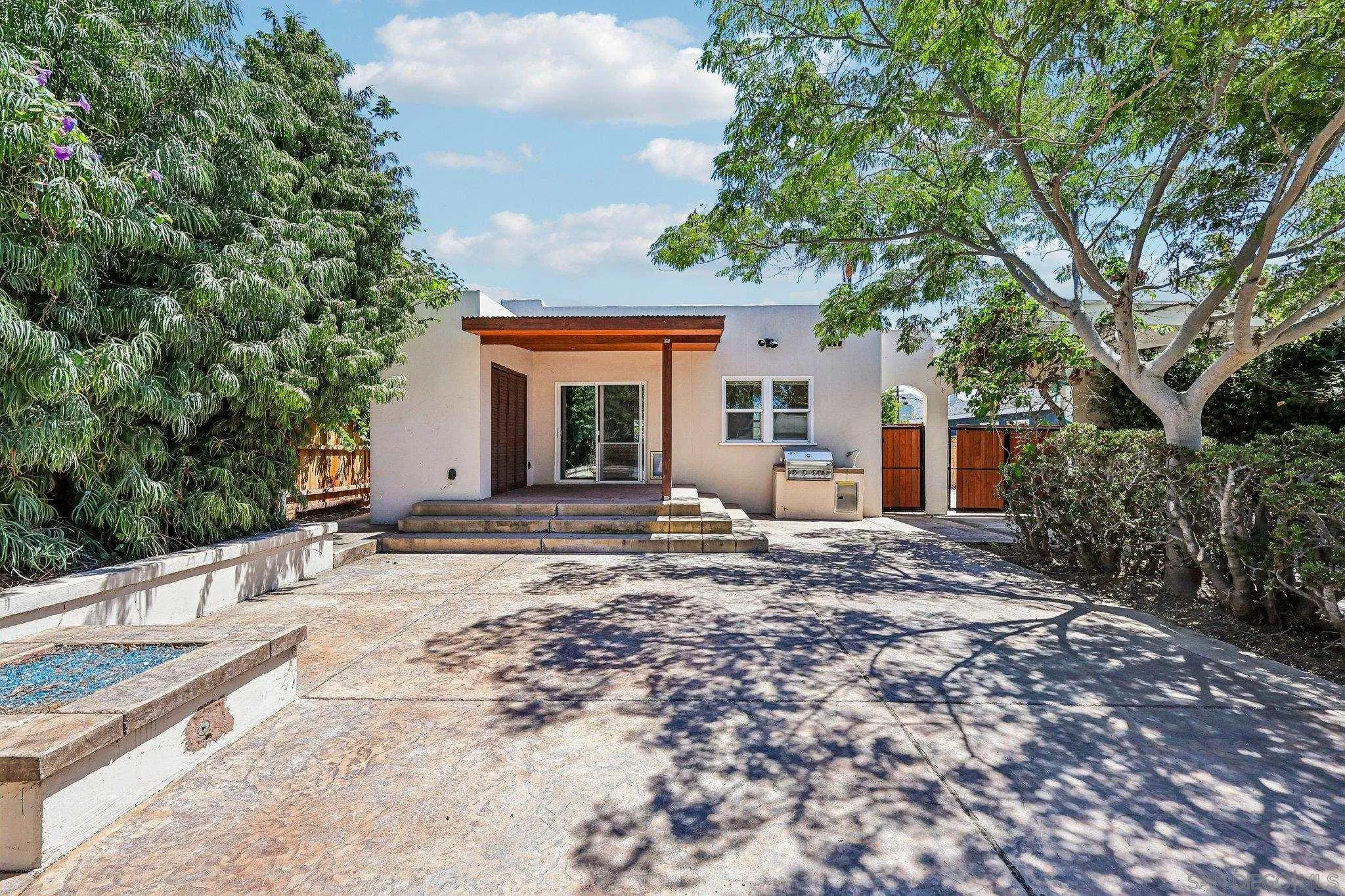 https://cdn.realtyfeed.com/cdn/127/260020935/c69257f5848947ef9103082fc63f0b48.webp