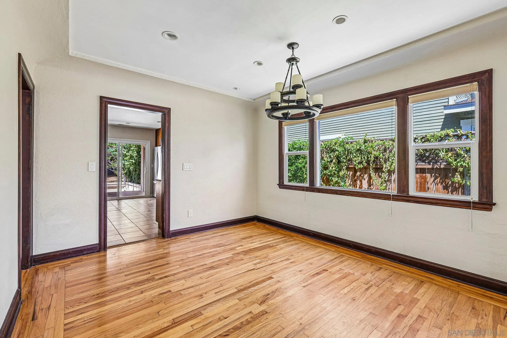 https://cdn.realtyfeed.com/cdn/127/260020935/dd30d966ca28fbd2da4e61197cb433ba.webp