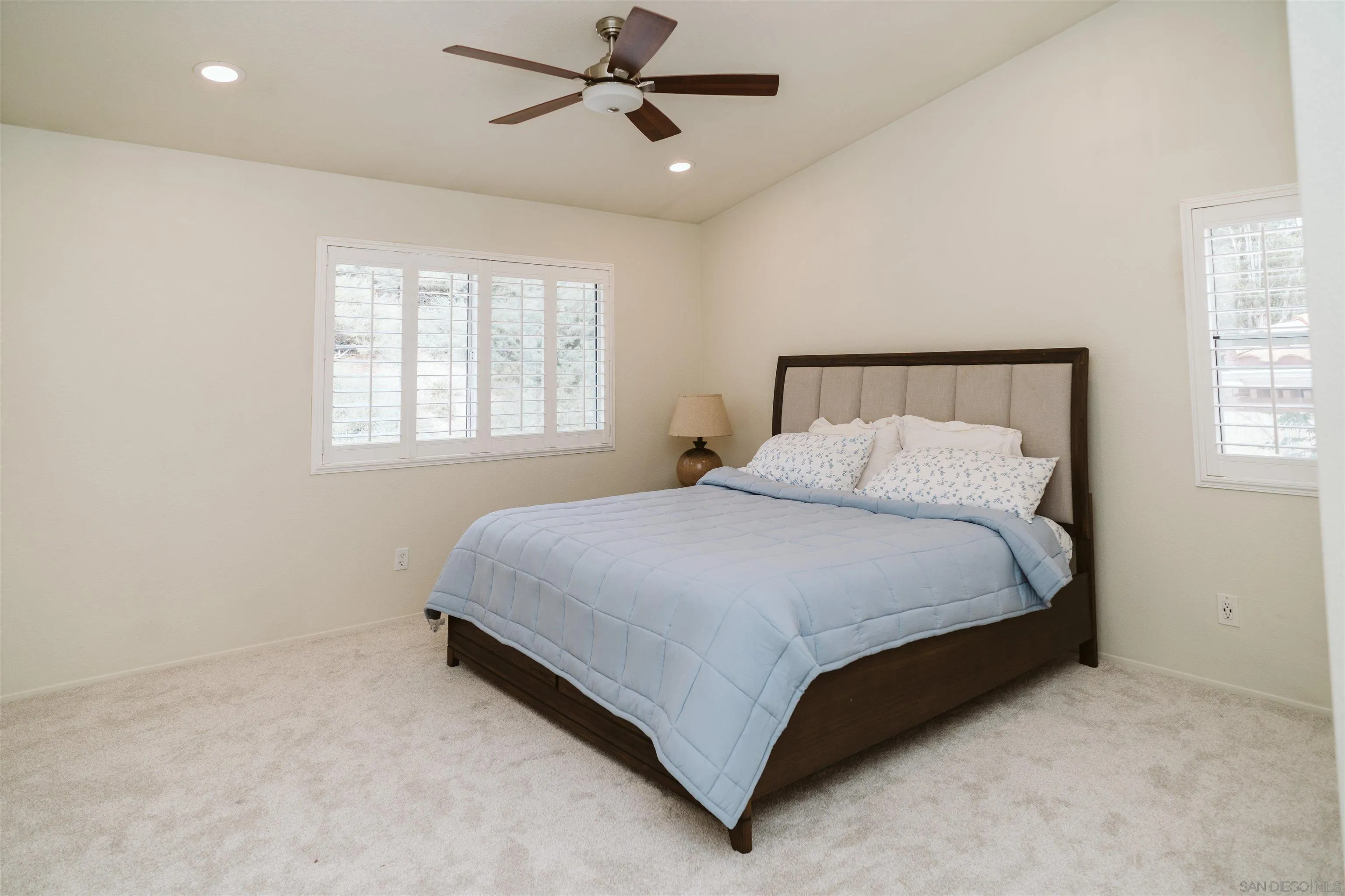 https://cdn.realtyfeed.com/cdn/127/260020936/0c6a5913210d46200d61df3c4c9633e7.webp