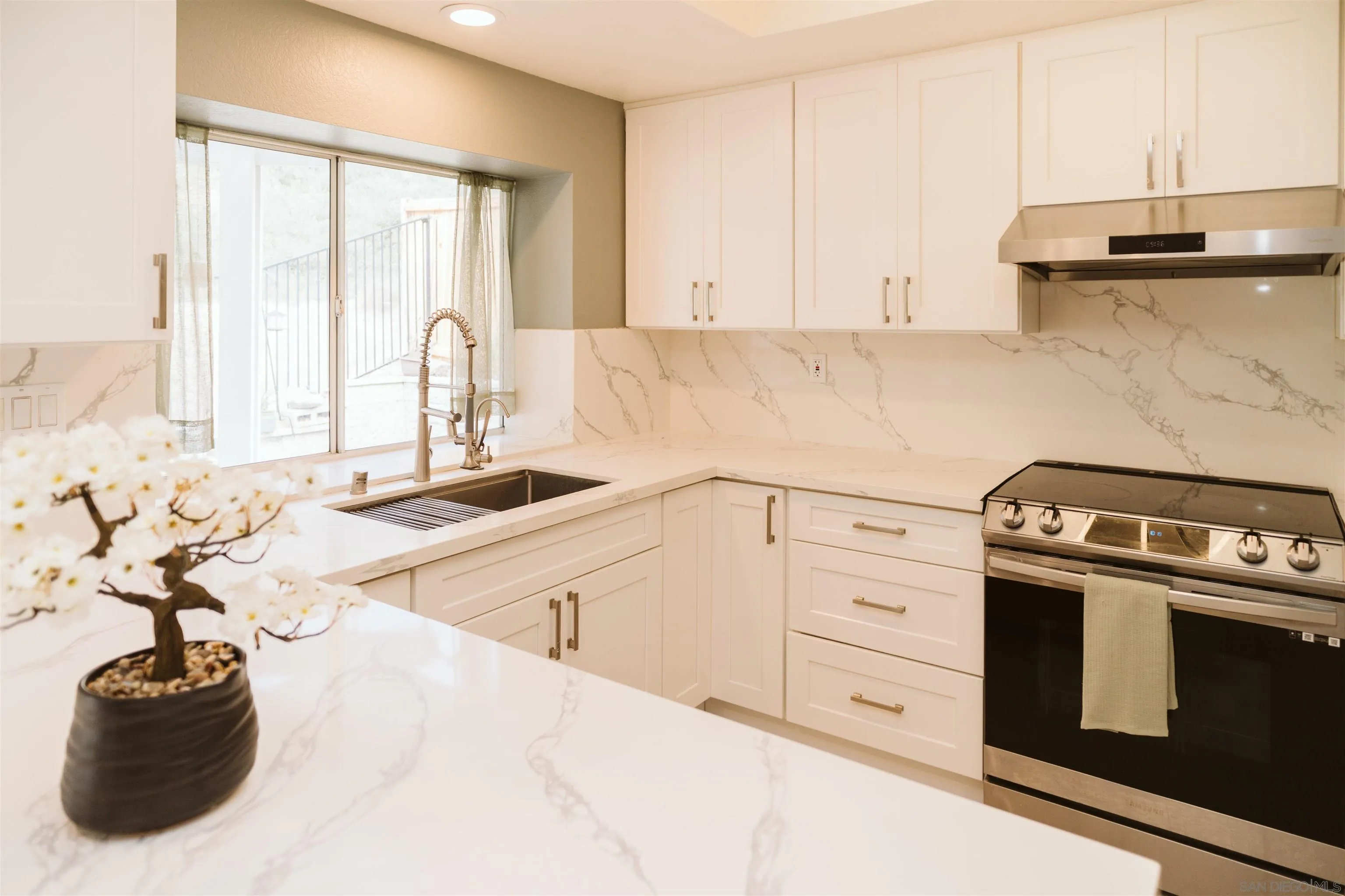 https://cdn.realtyfeed.com/cdn/127/260020936/8550322924cf69f3323cd5bb8f020e90.webp