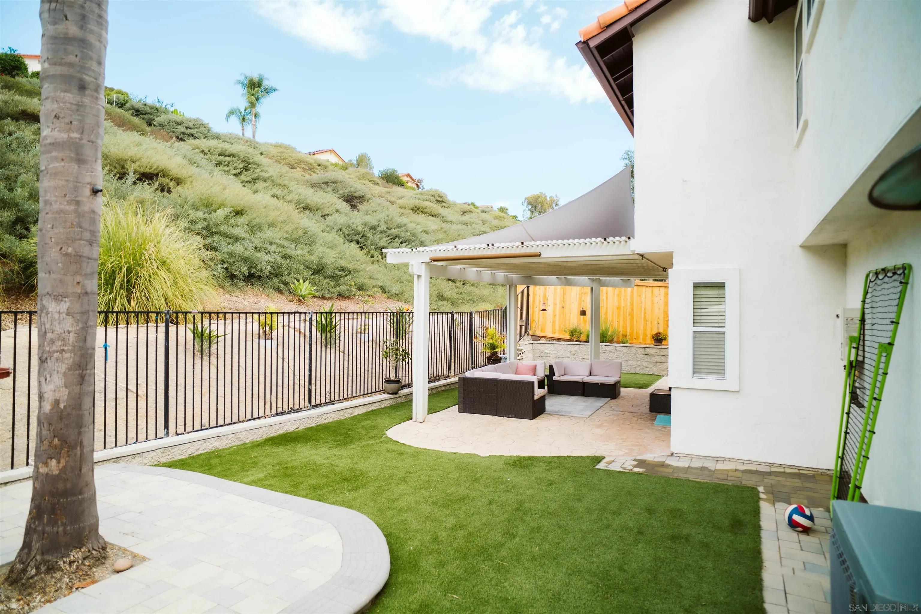 https://cdn.realtyfeed.com/cdn/127/260020936/a6a2f85d4b098764f656af0f05bfba7b.webp