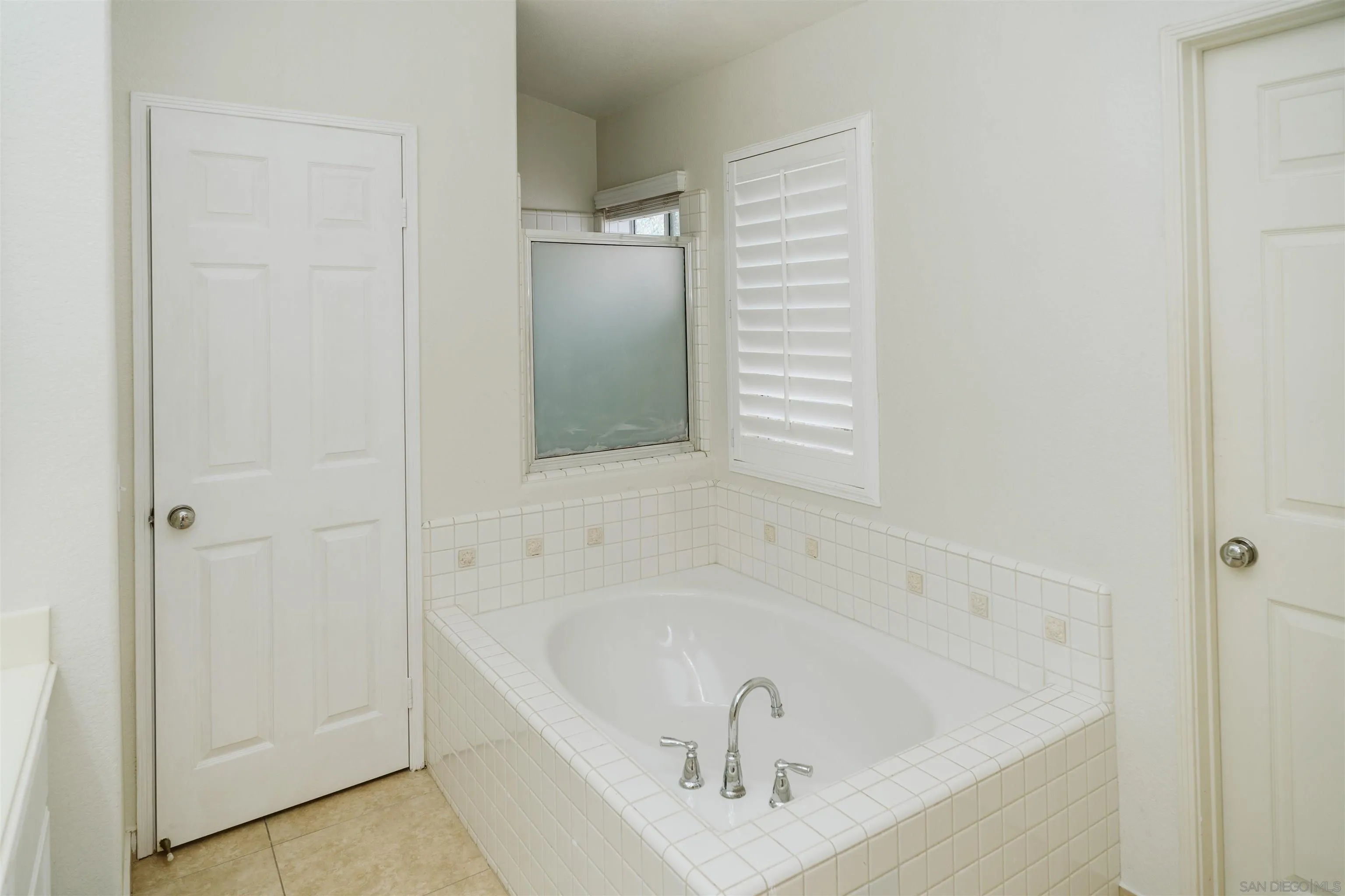 https://cdn.realtyfeed.com/cdn/127/260020936/e81128ba89dff5be00ecee6107d9feee.webp