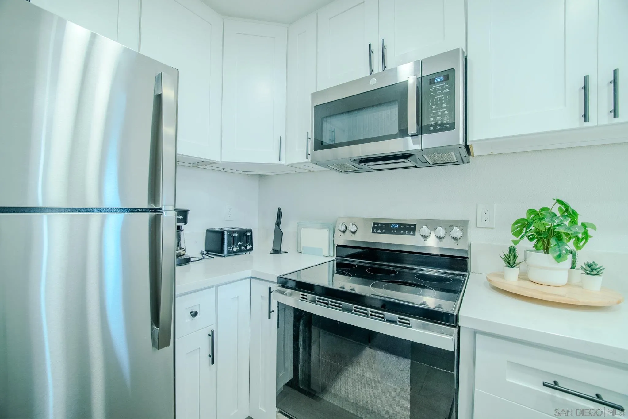 https://cdn.realtyfeed.com/cdn/127/260020938/13af76a318aec47bde85d38e0313c2d8.webp