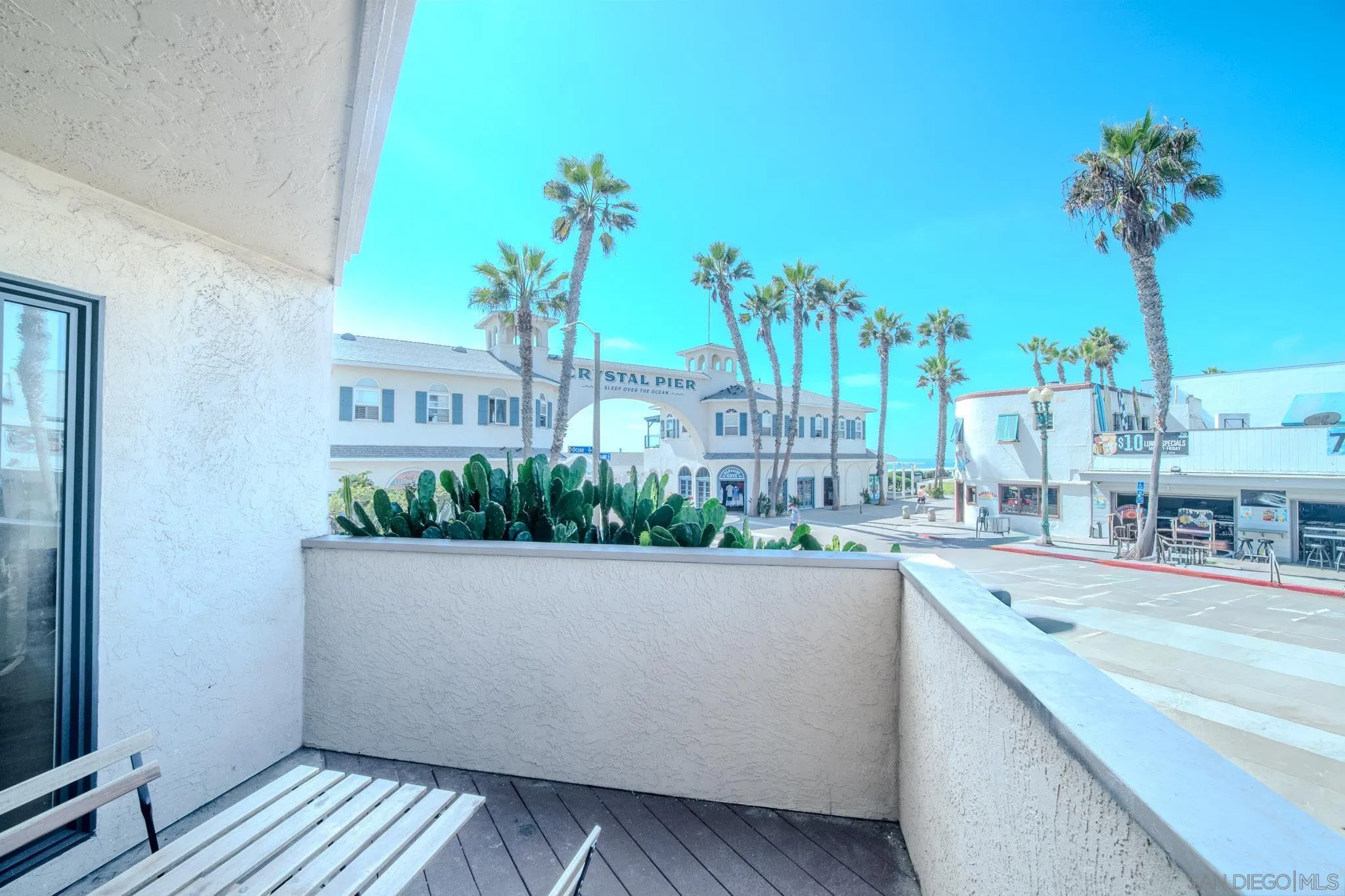 https://cdn.realtyfeed.com/cdn/127/260020938/fe8f9399217832c1c545bed53d593da3.webp