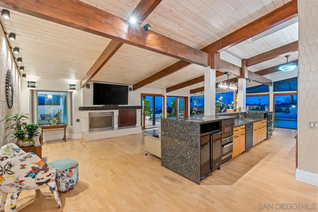 https://cdn.realtyfeed.com/cdn/127/260020943/38356a3adc27b66882fd16fa0e9a946a.webp