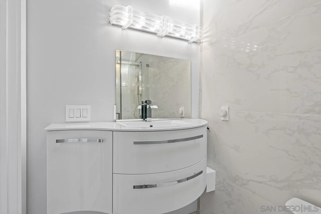 https://cdn.realtyfeed.com/cdn/127/260020943/efe6d4dc8b1fc3e884e861057620383f.webp