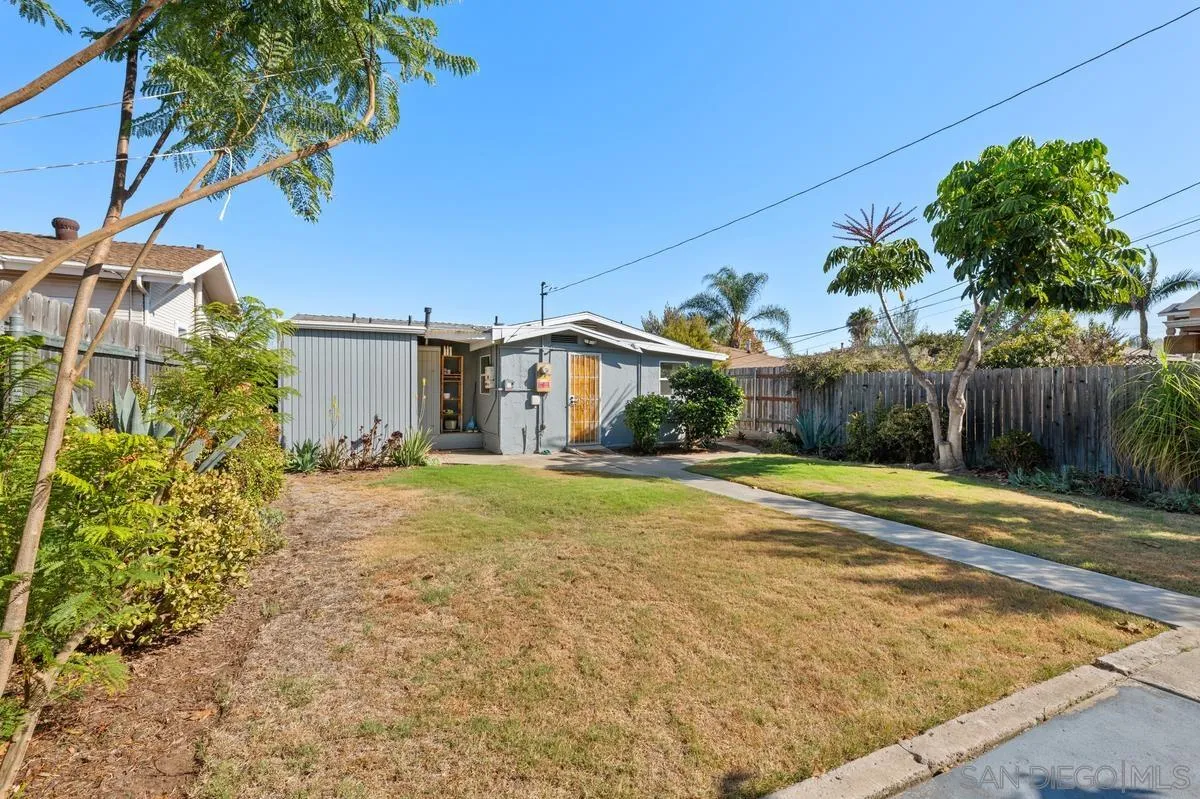 https://cdn.realtyfeed.com/cdn/127/260020947/cb6f4808f02f58cb6f8003fb45a39e5b.webp