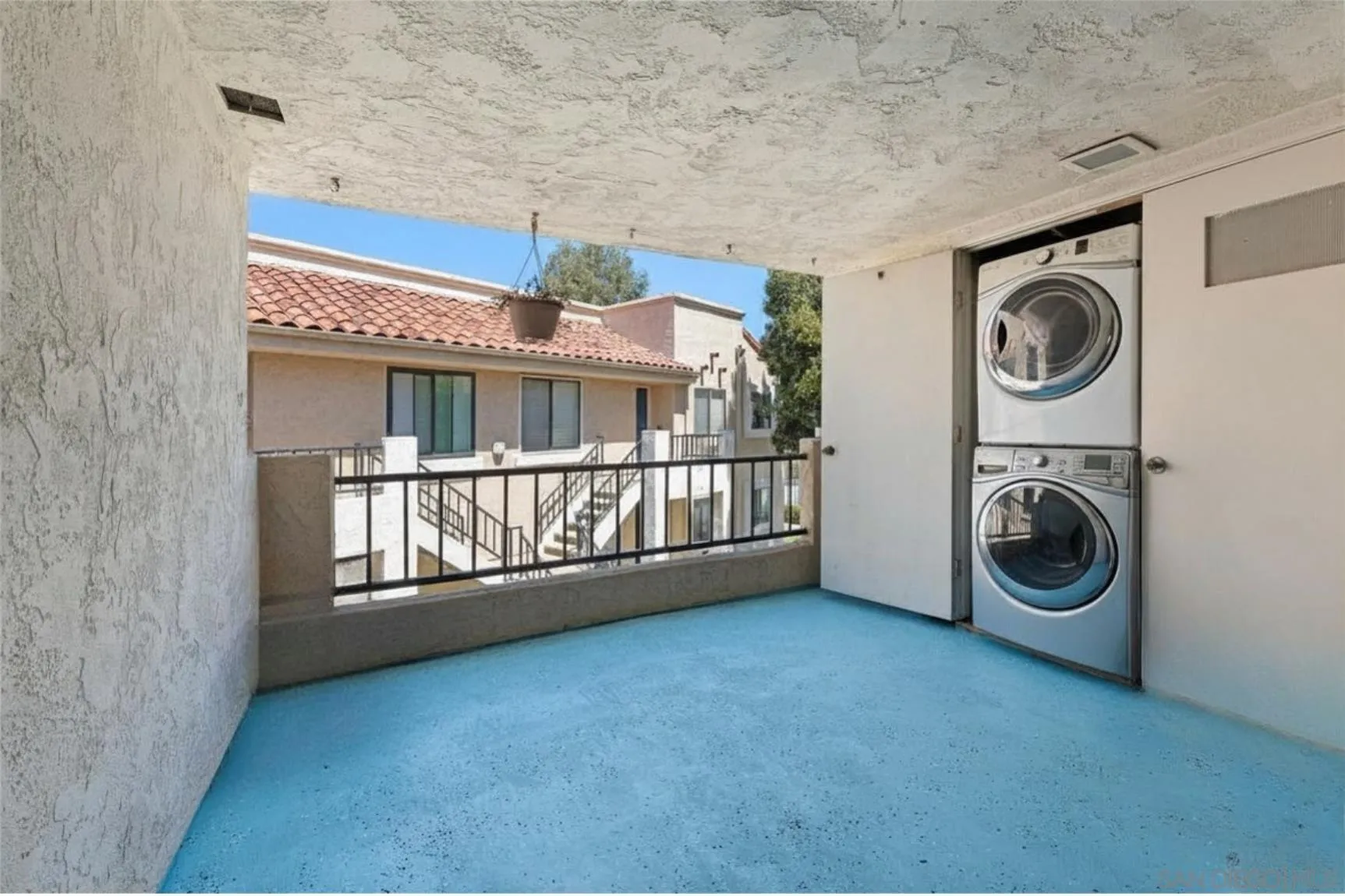 https://cdn.realtyfeed.com/cdn/127/260020948/a1644e43d8e69284e5acd470792e5f2f.webp