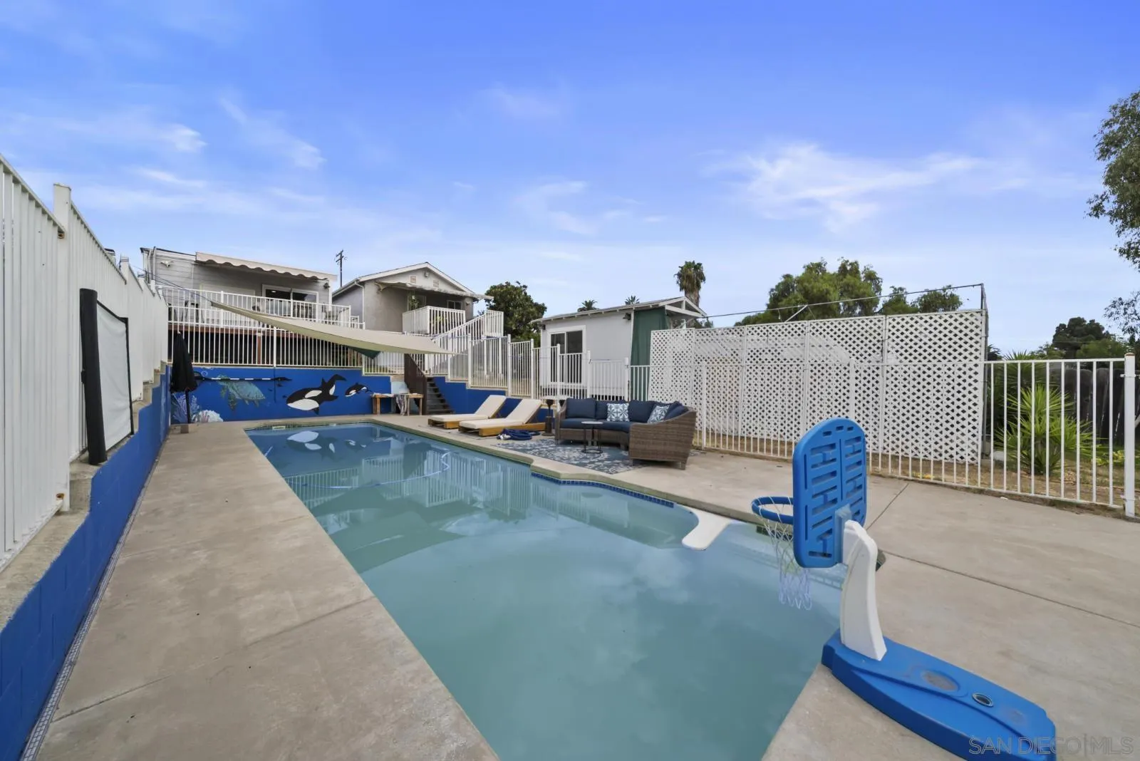 https://cdn.realtyfeed.com/cdn/127/260020950/036e908edf8be04894b4d7fe19cc334f.webp
