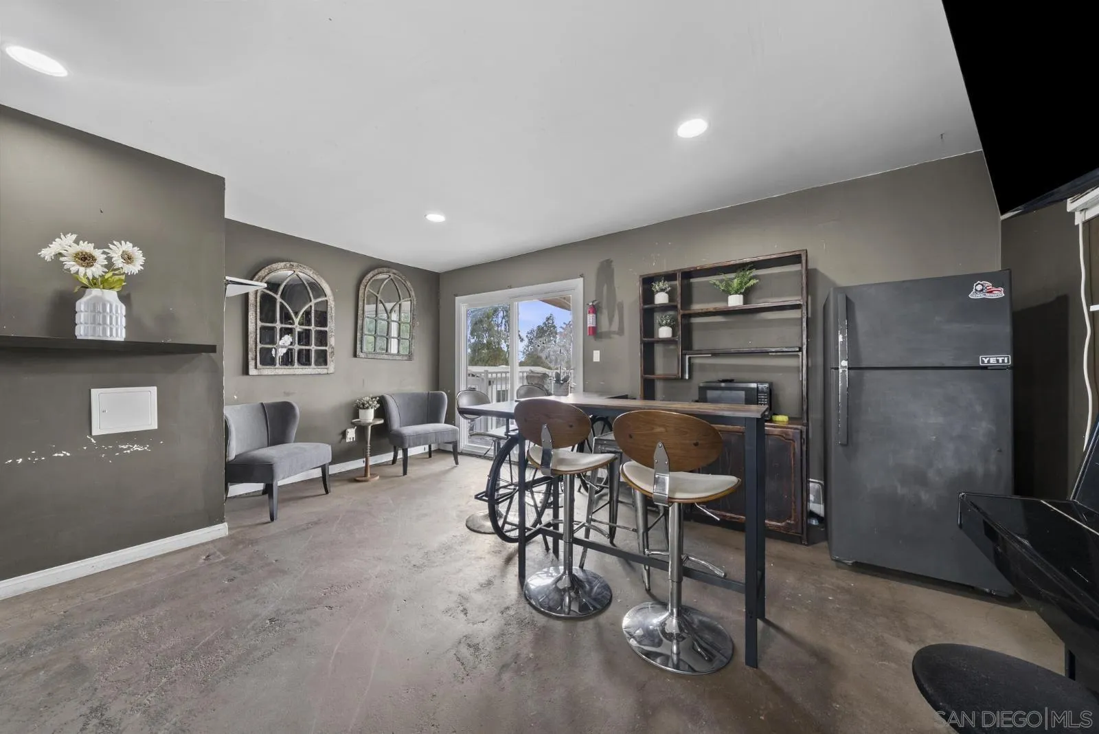 https://cdn.realtyfeed.com/cdn/127/260020950/6e586965e826eb946bfac046763aec0e.webp