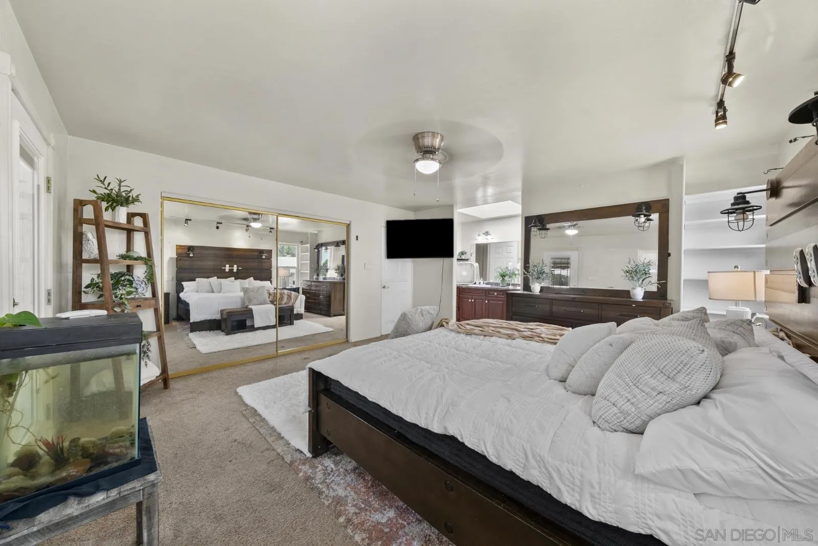 https://cdn.realtyfeed.com/cdn/127/260020950/b05491b2938b39b243e002379b8c53b7.webp