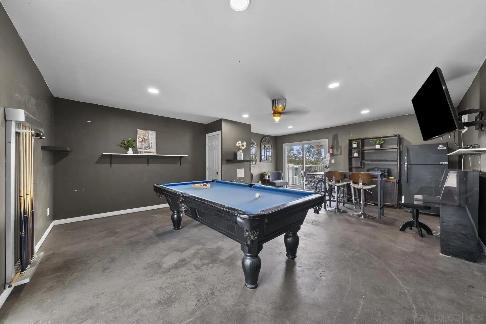 https://cdn.realtyfeed.com/cdn/127/260020950/ba527483bd1a6a5742077f6702a9aa7e.webp