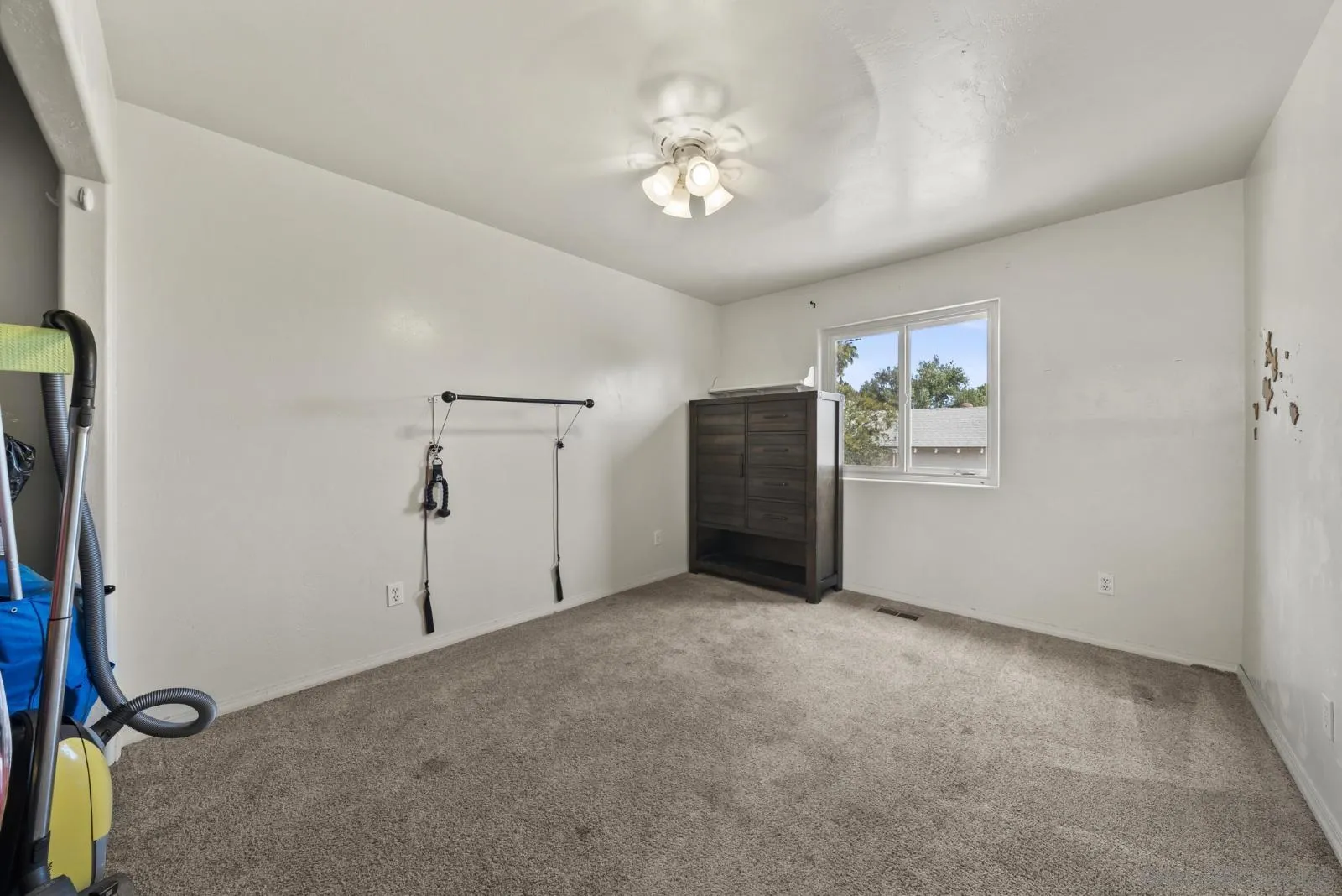 https://cdn.realtyfeed.com/cdn/127/260020950/e4e344e5e12d1c497835d0312db278d6.webp