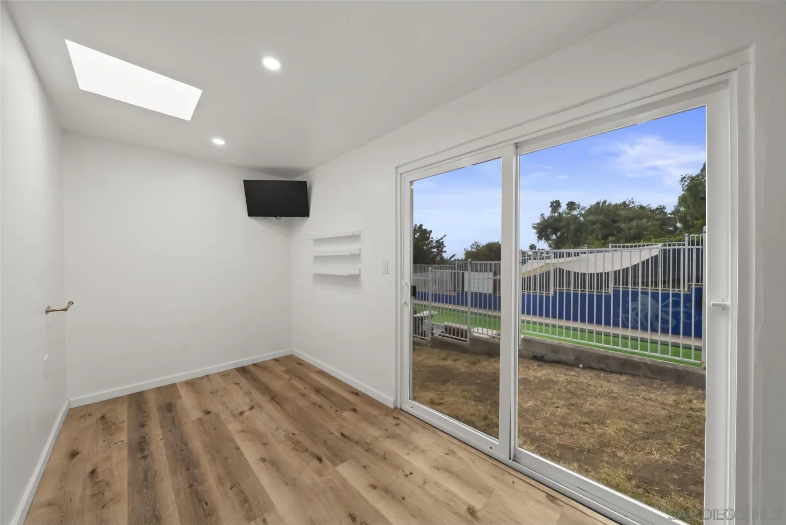 https://cdn.realtyfeed.com/cdn/127/260020950/fc3570f8a6a161ef3a2f057bfdee43fe.webp
