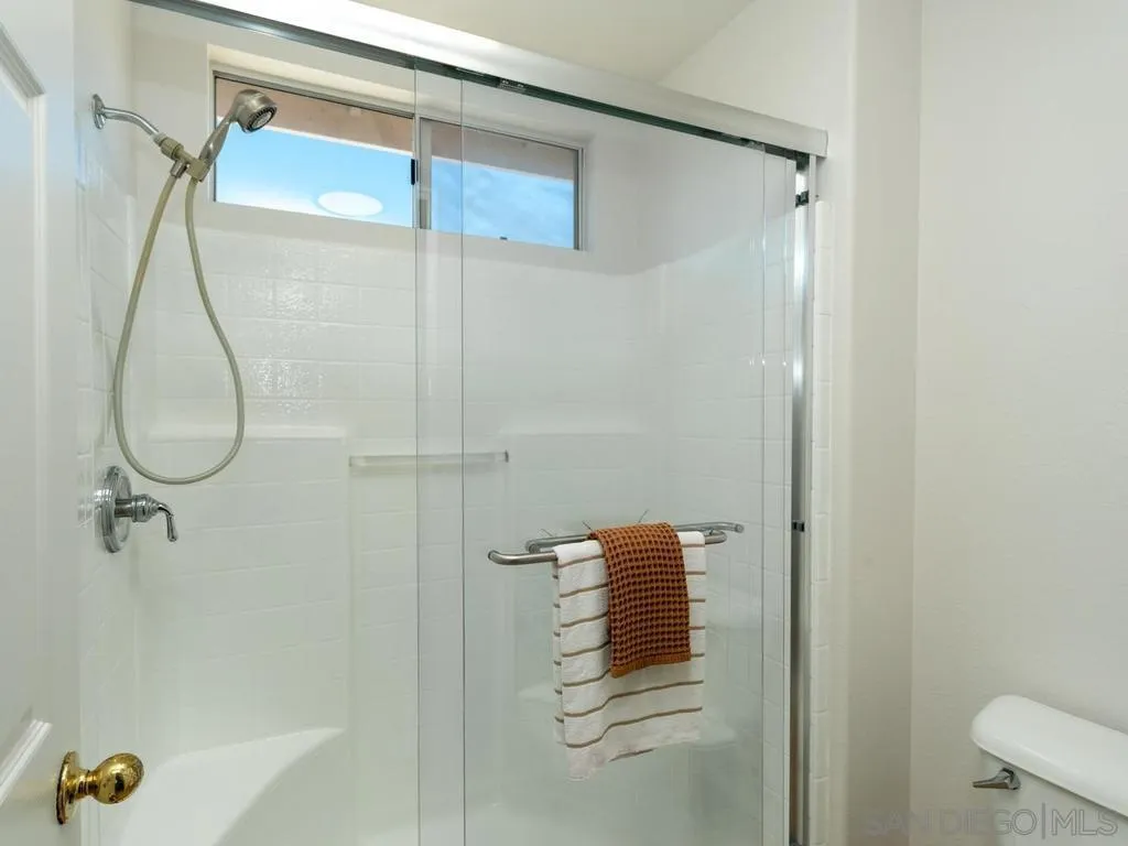 https://cdn.realtyfeed.com/cdn/127/260020953/a428986f6e14bbf0e4ca90a2f7e3ef17.webp