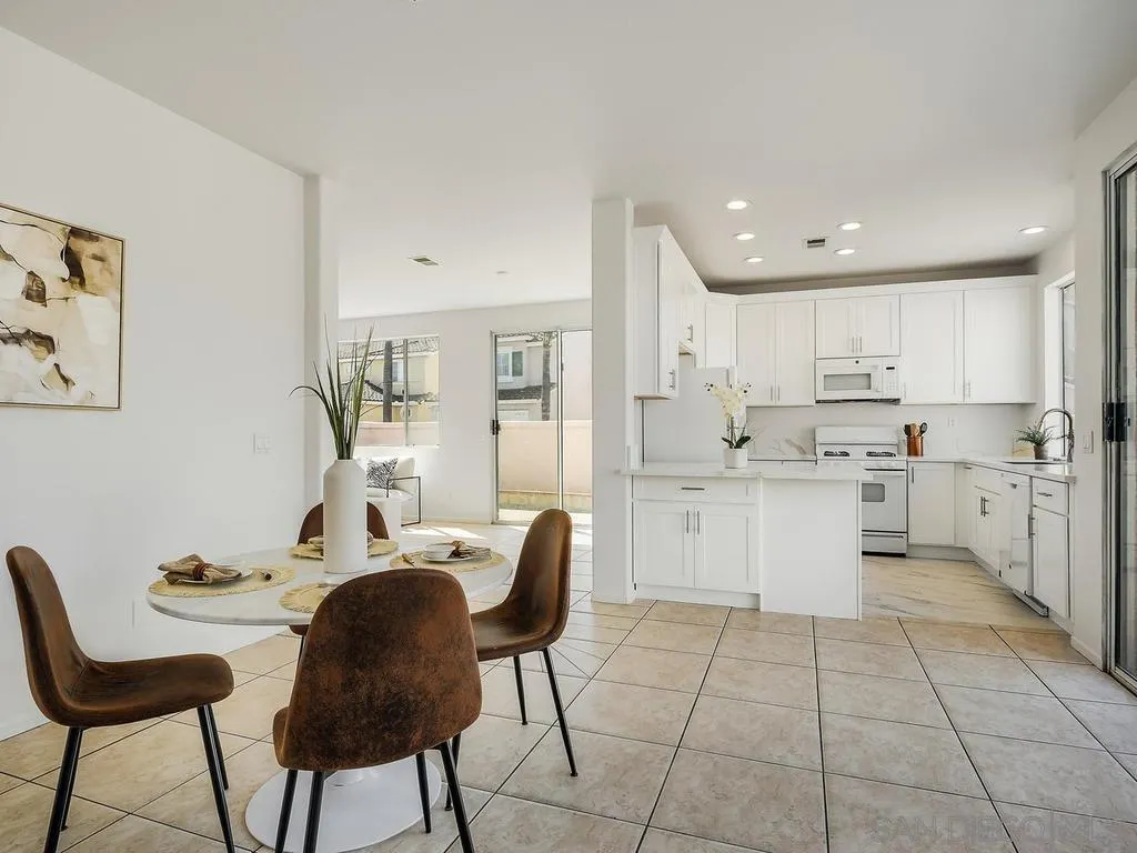 https://cdn.realtyfeed.com/cdn/127/260020953/d6b0a0947512404896fe9aa0761c492b.webp