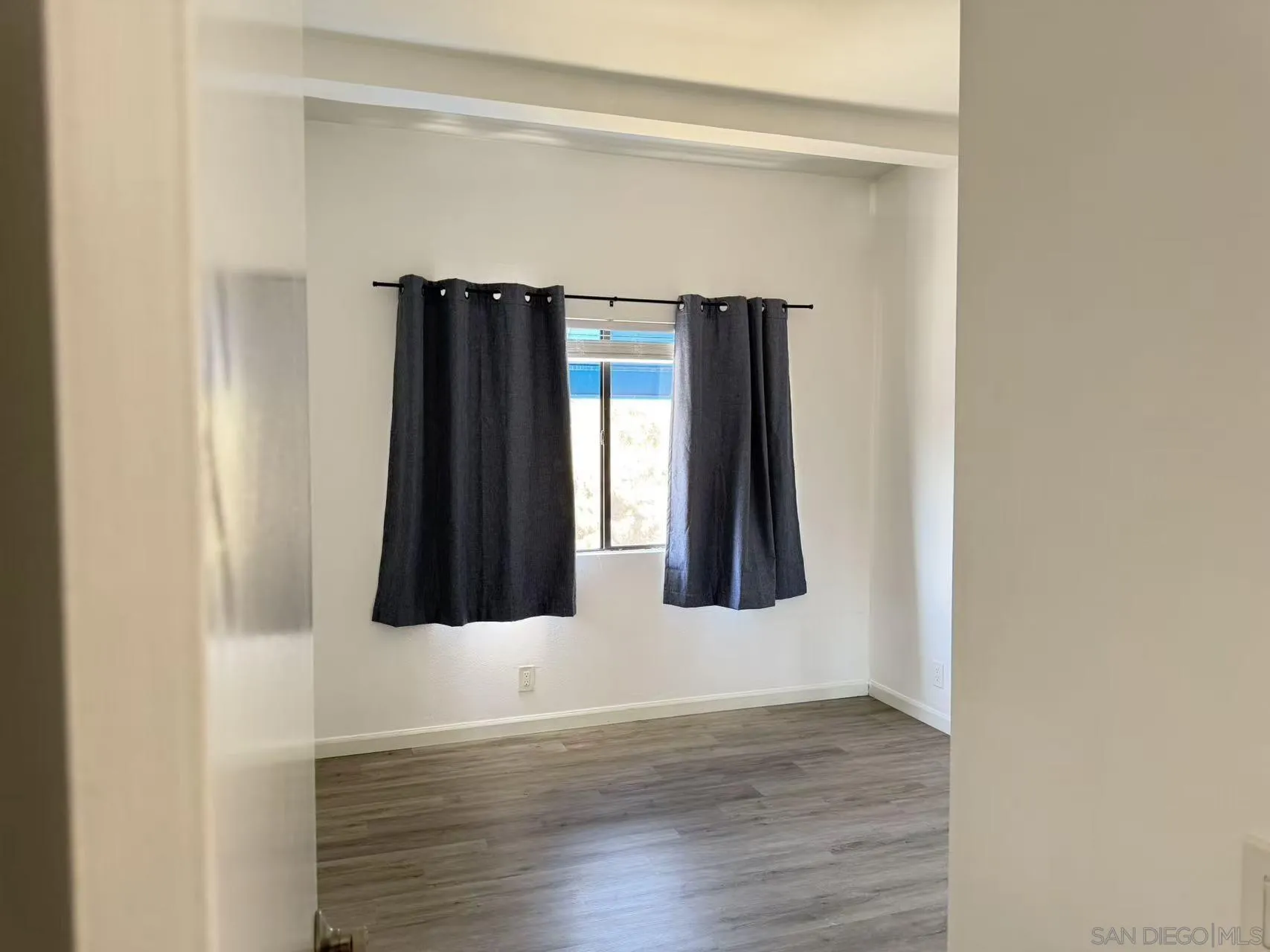 https://cdn.realtyfeed.com/cdn/127/260020954/21abb754147020c063bdbedbfc2cfe1e.webp
