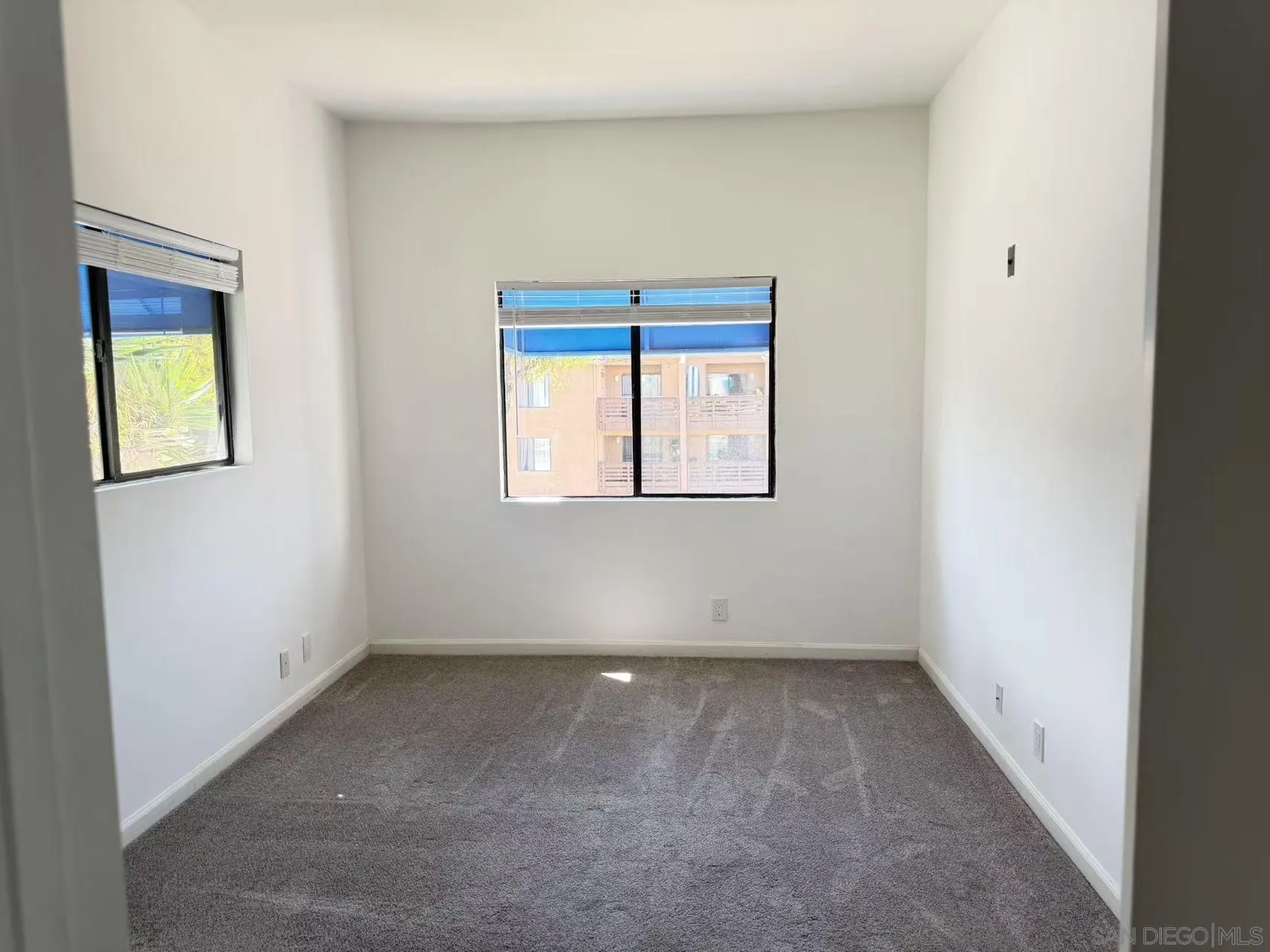https://cdn.realtyfeed.com/cdn/127/260020954/60b855faf59cc6f250cde262edf4eb64.webp