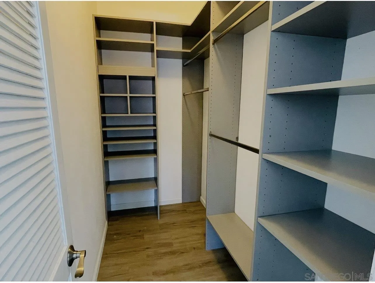 https://cdn.realtyfeed.com/cdn/127/260020954/66ecaa2fd5dfd267d5e2745d8c2faf9b.webp