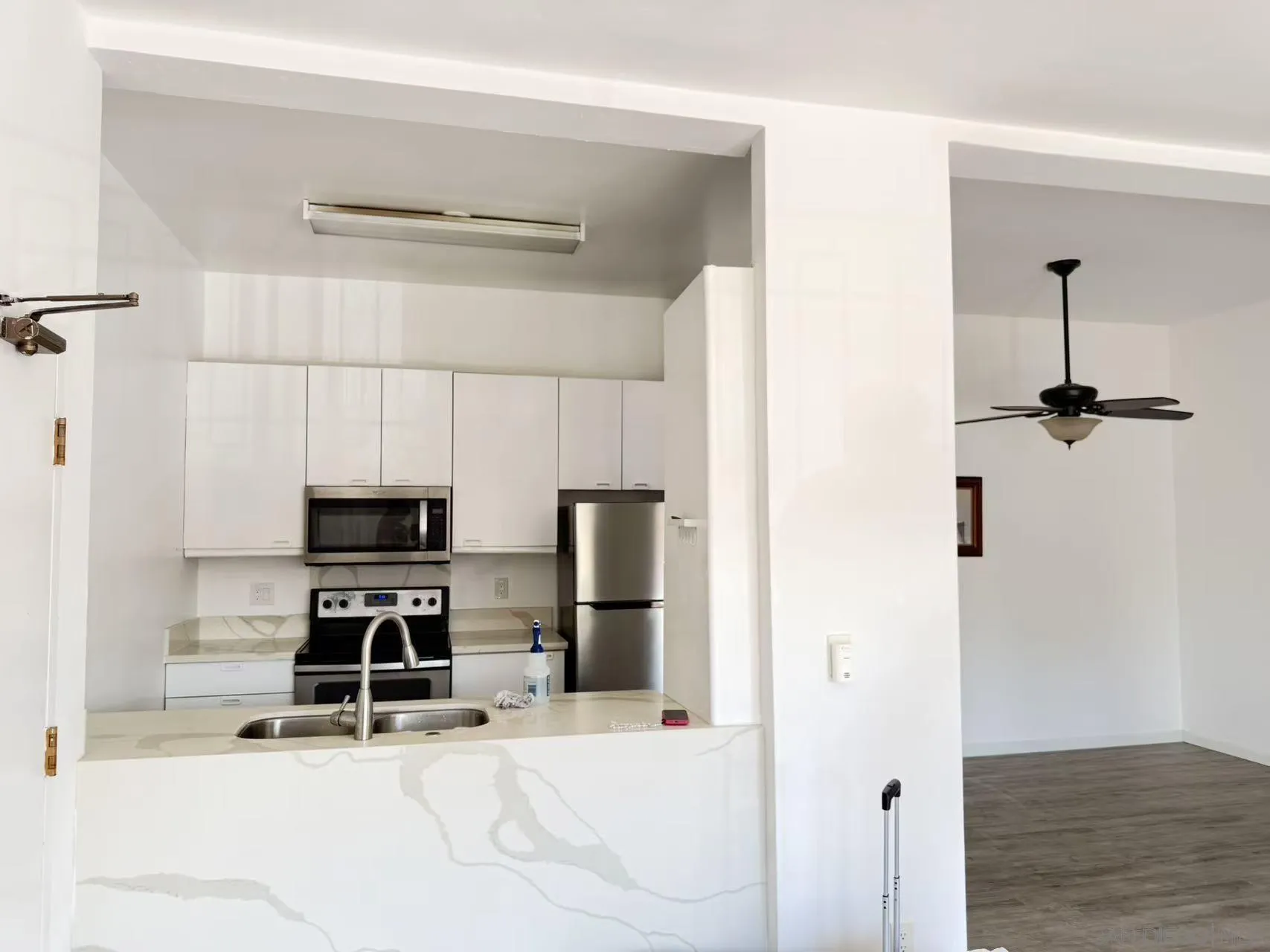https://cdn.realtyfeed.com/cdn/127/260020954/766218f14b8a04f71852f7307be3d6cd.webp