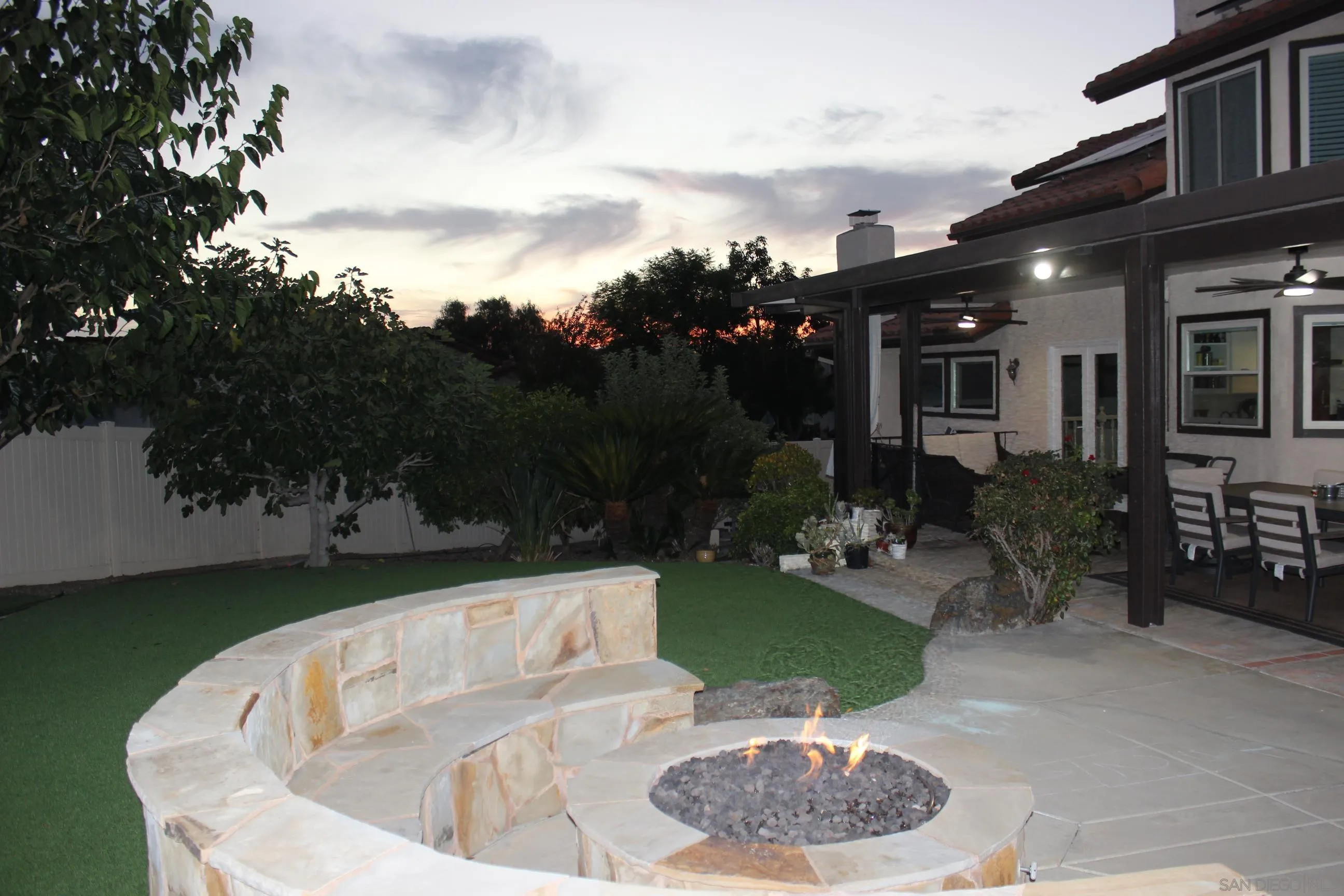 https://cdn.realtyfeed.com/cdn/127/260020956/2c7b9b5838ed1df0806c6f14dfca9d50.webp