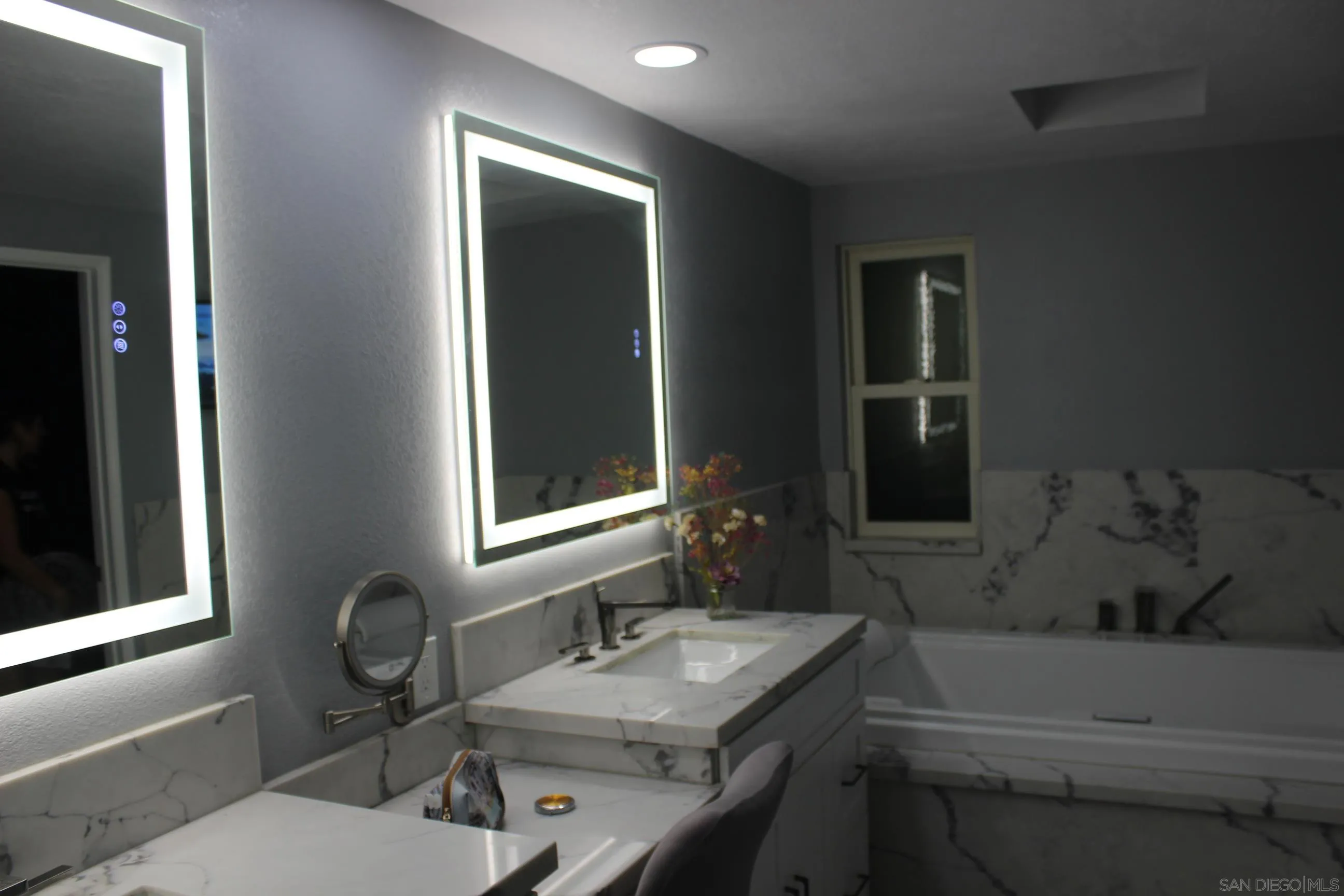 https://cdn.realtyfeed.com/cdn/127/260020956/75d768543a1bb1a9edef06d39574adb1.webp