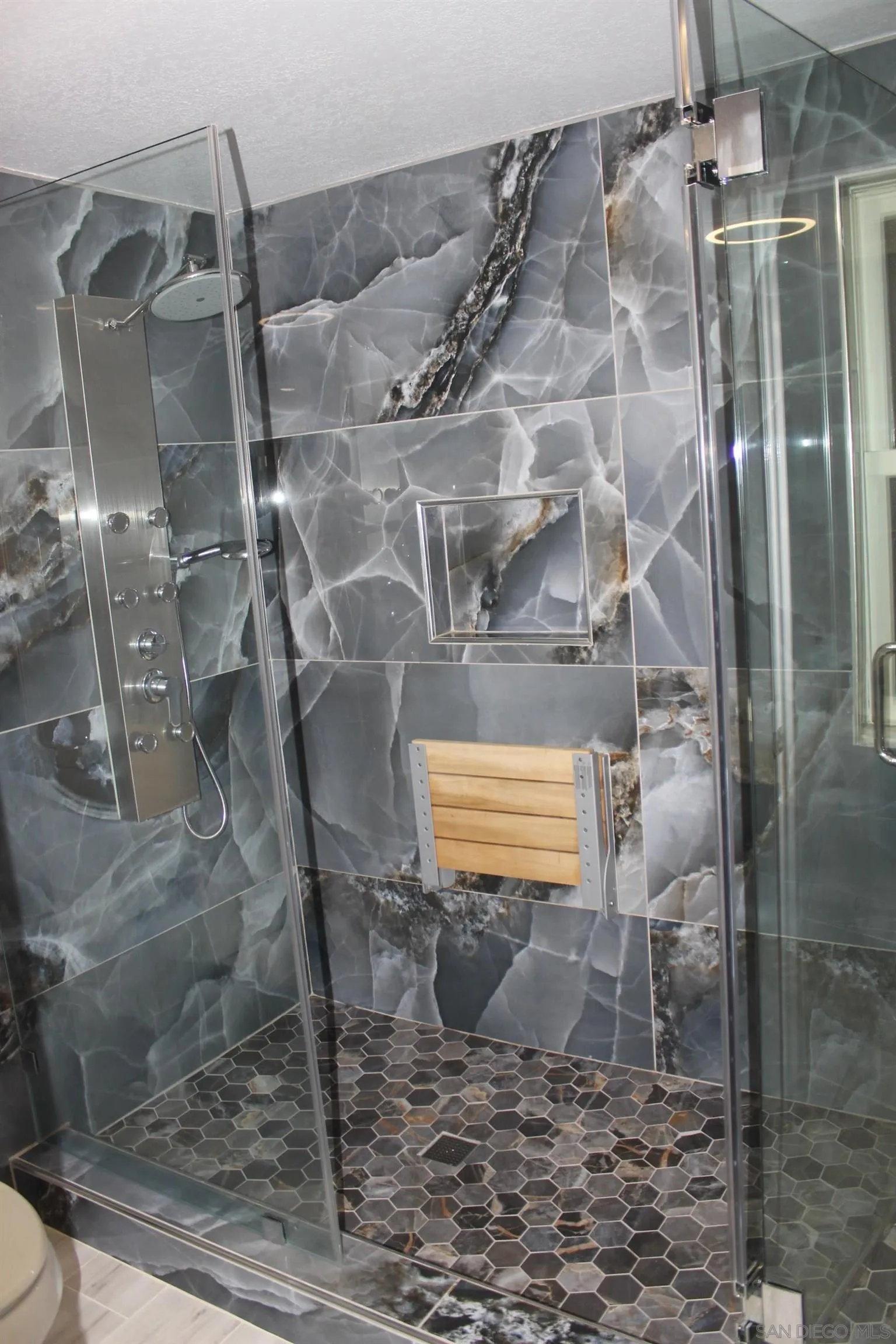 https://cdn.realtyfeed.com/cdn/127/260020956/916e4492ea23da342dc457351d6eaad1.webp