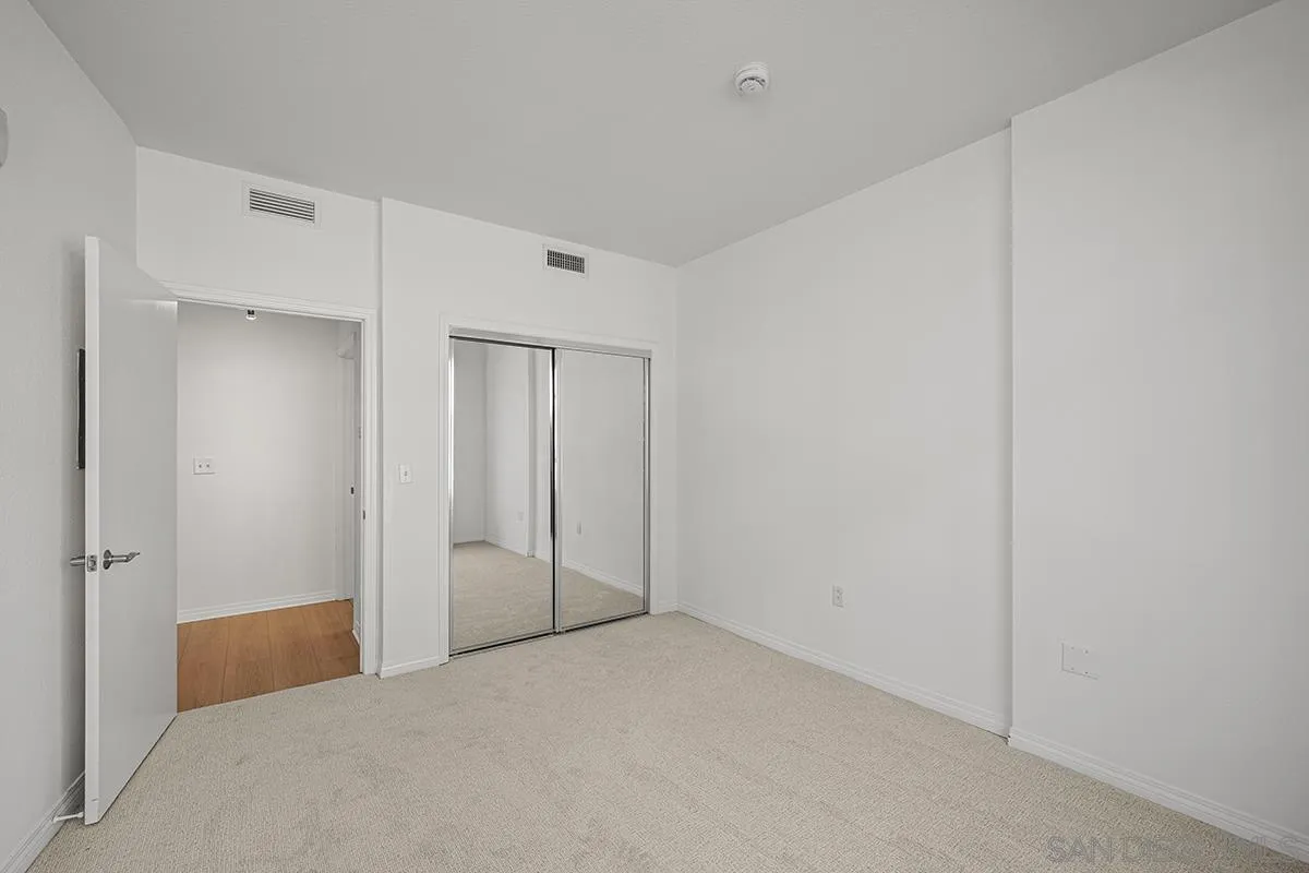 https://cdn.realtyfeed.com/cdn/127/260020959/317f428069b9a19b8437db561f56001d.webp