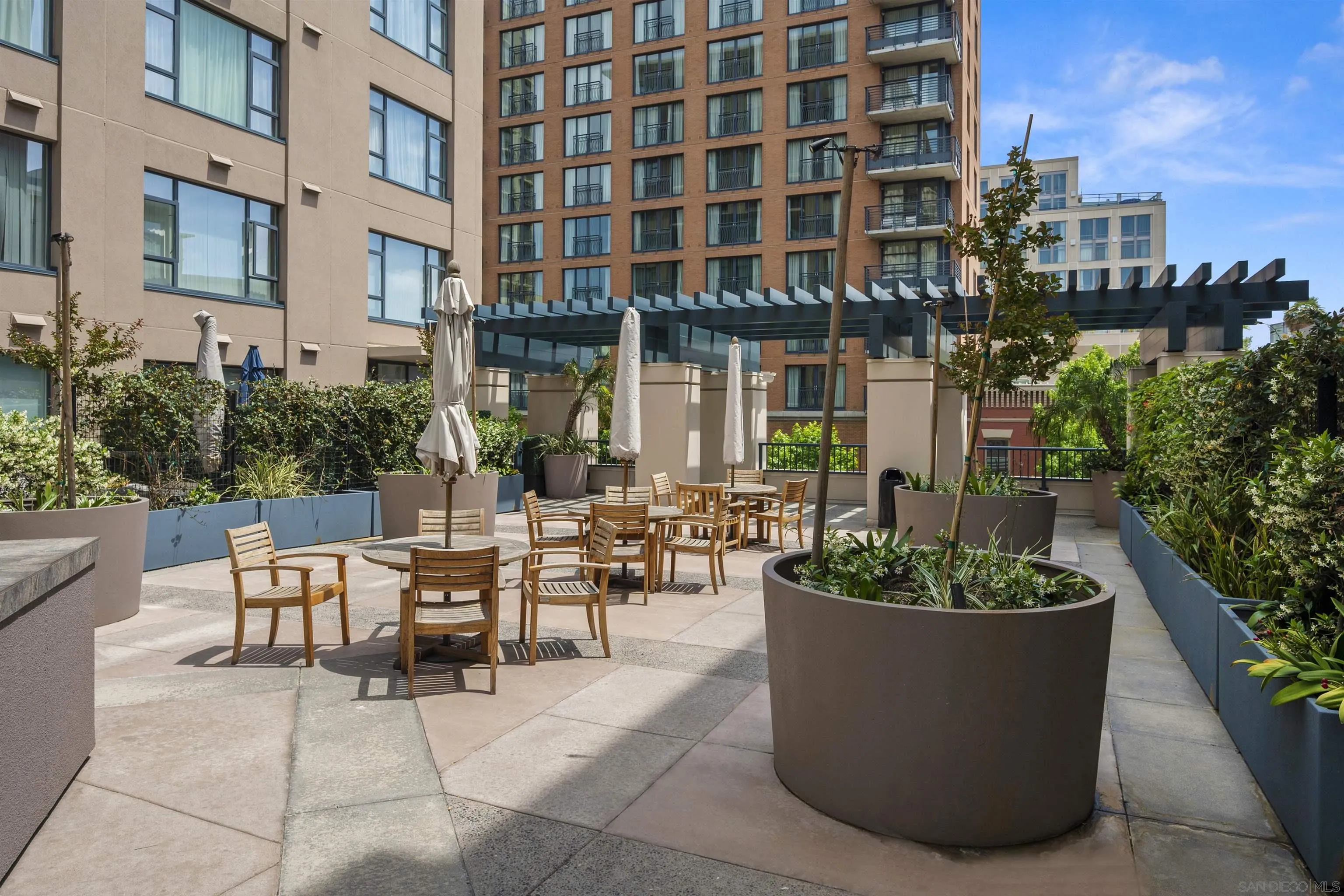 https://cdn.realtyfeed.com/cdn/127/260020959/3da3dcffe0eef7575024897c31a4d4a9.webp