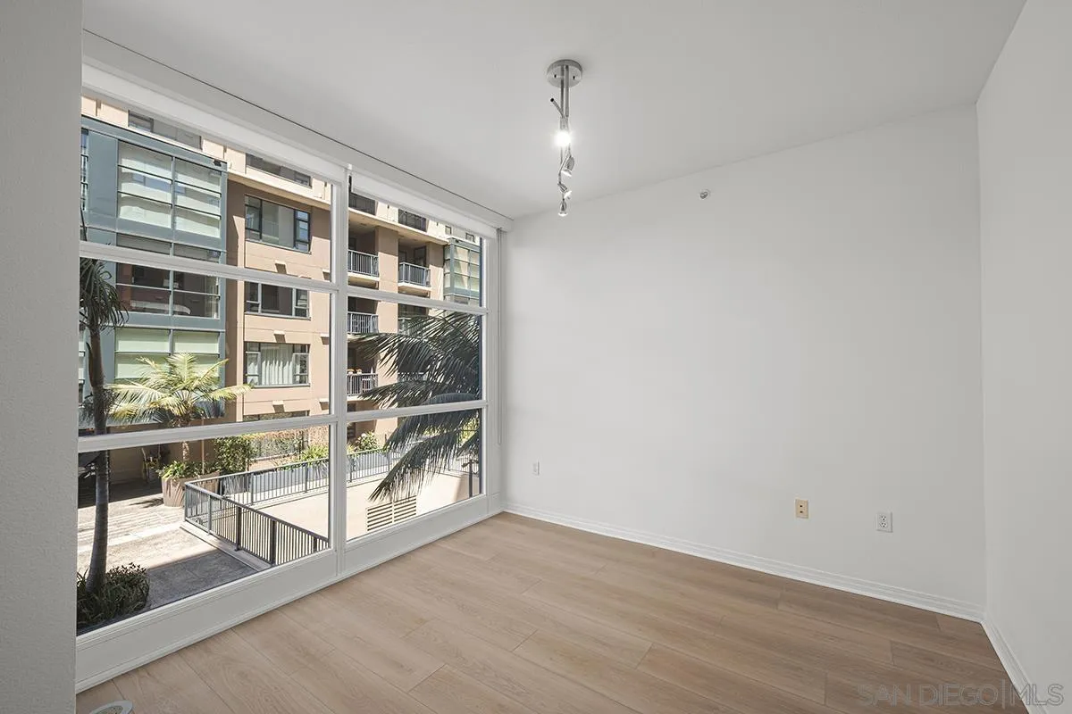 https://cdn.realtyfeed.com/cdn/127/260020959/b482863b1fa1147ace6058efcddfe076.webp