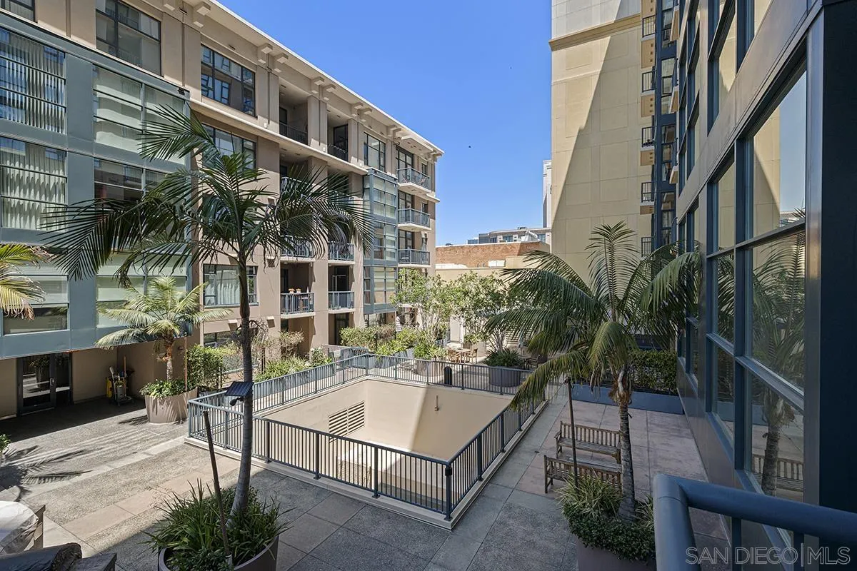 https://cdn.realtyfeed.com/cdn/127/260020959/bf3a60212961e57ff7f1f08a01d1995c.webp