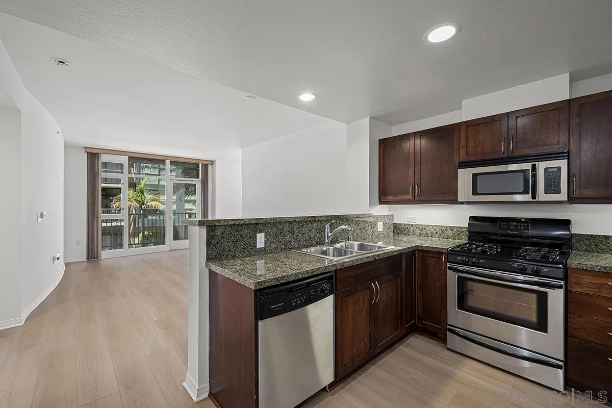 https://cdn.realtyfeed.com/cdn/127/260020959/c3d88cc10846d6c585c366c59c74fee0.webp