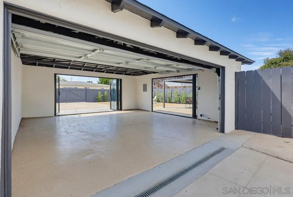 https://cdn.realtyfeed.com/cdn/127/260020961/3471f466b76c19356a78c43b7e7b180c.webp